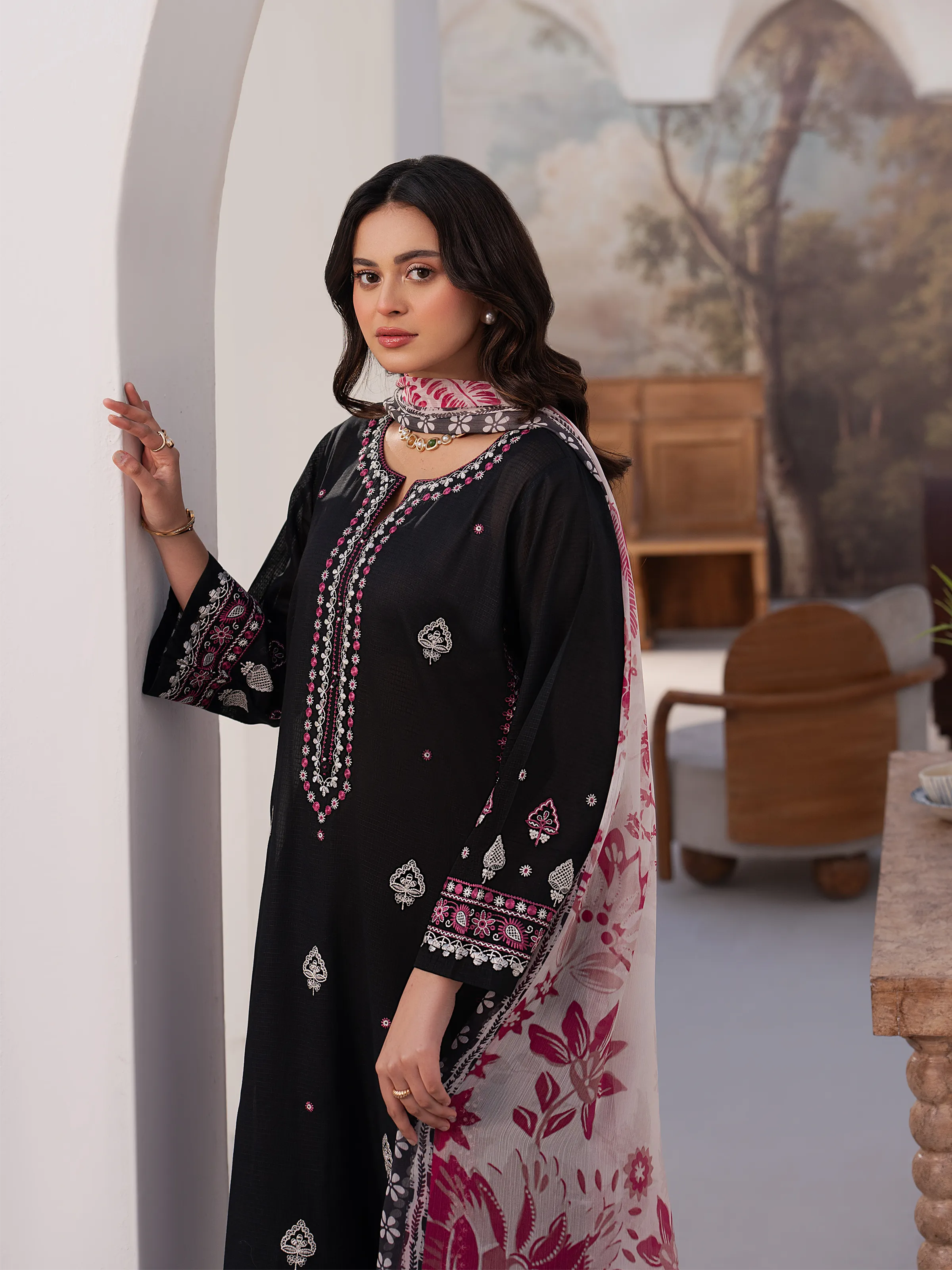 Pret Embroidered Slub Lawn Suit - EWTKED5-82404-3P - Image 2