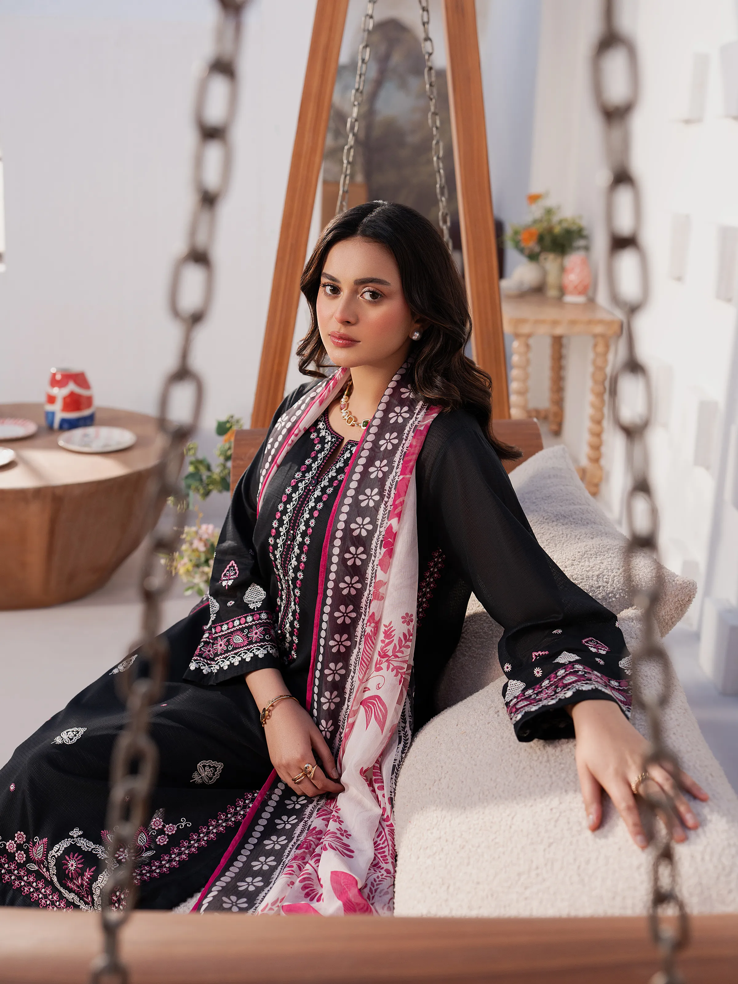 Pret Embroidered Slub Lawn Suit - EWTKED5-82404-3P - Image 6