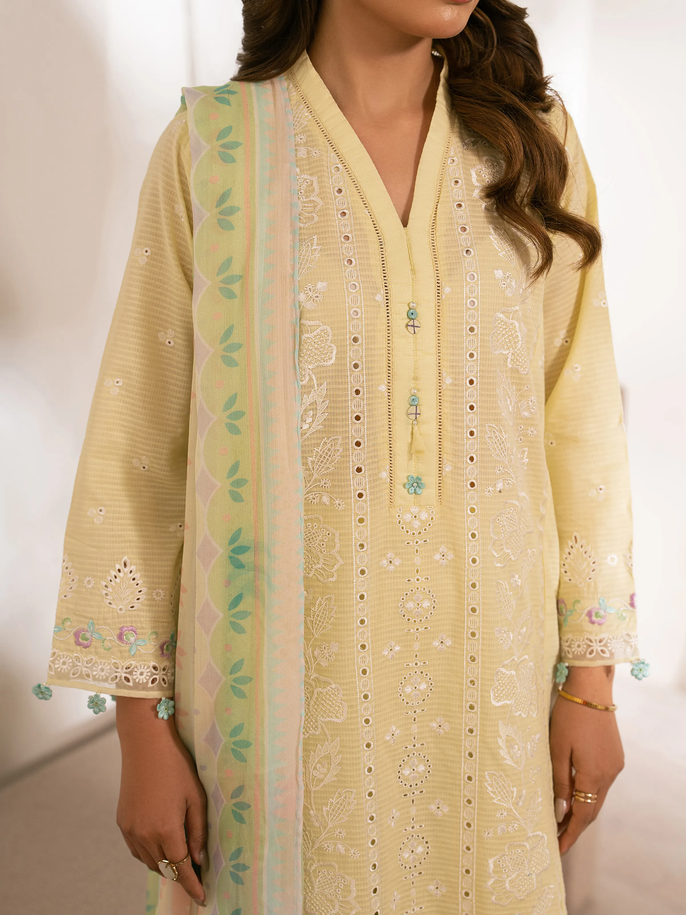 Pret Embroidered Slub Lawn Suit - EWTKED5-82405-3P - Image 3