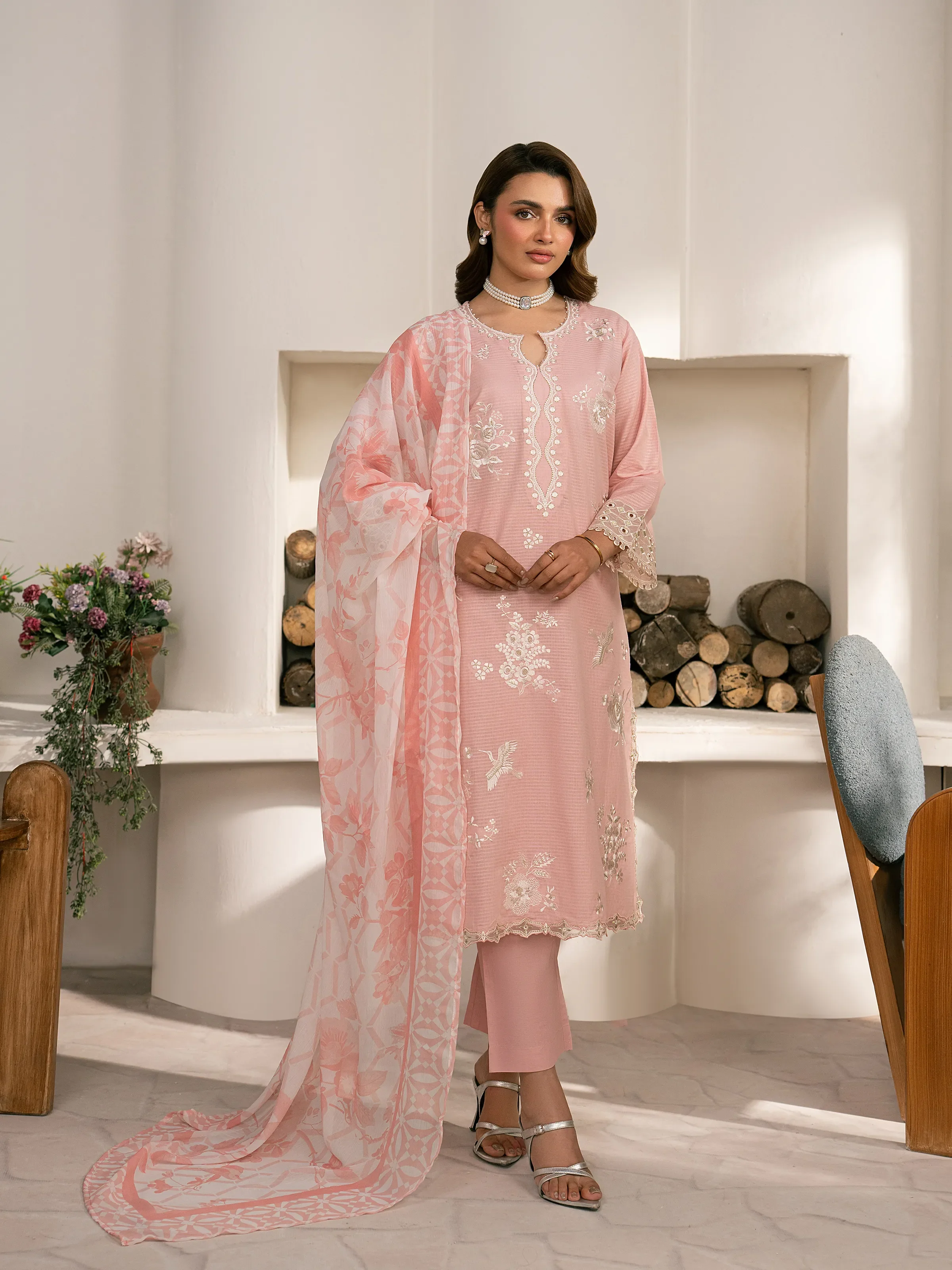 Pret Embroidered Lawn Suit - EWTKED5-82407-3P - Image 2
