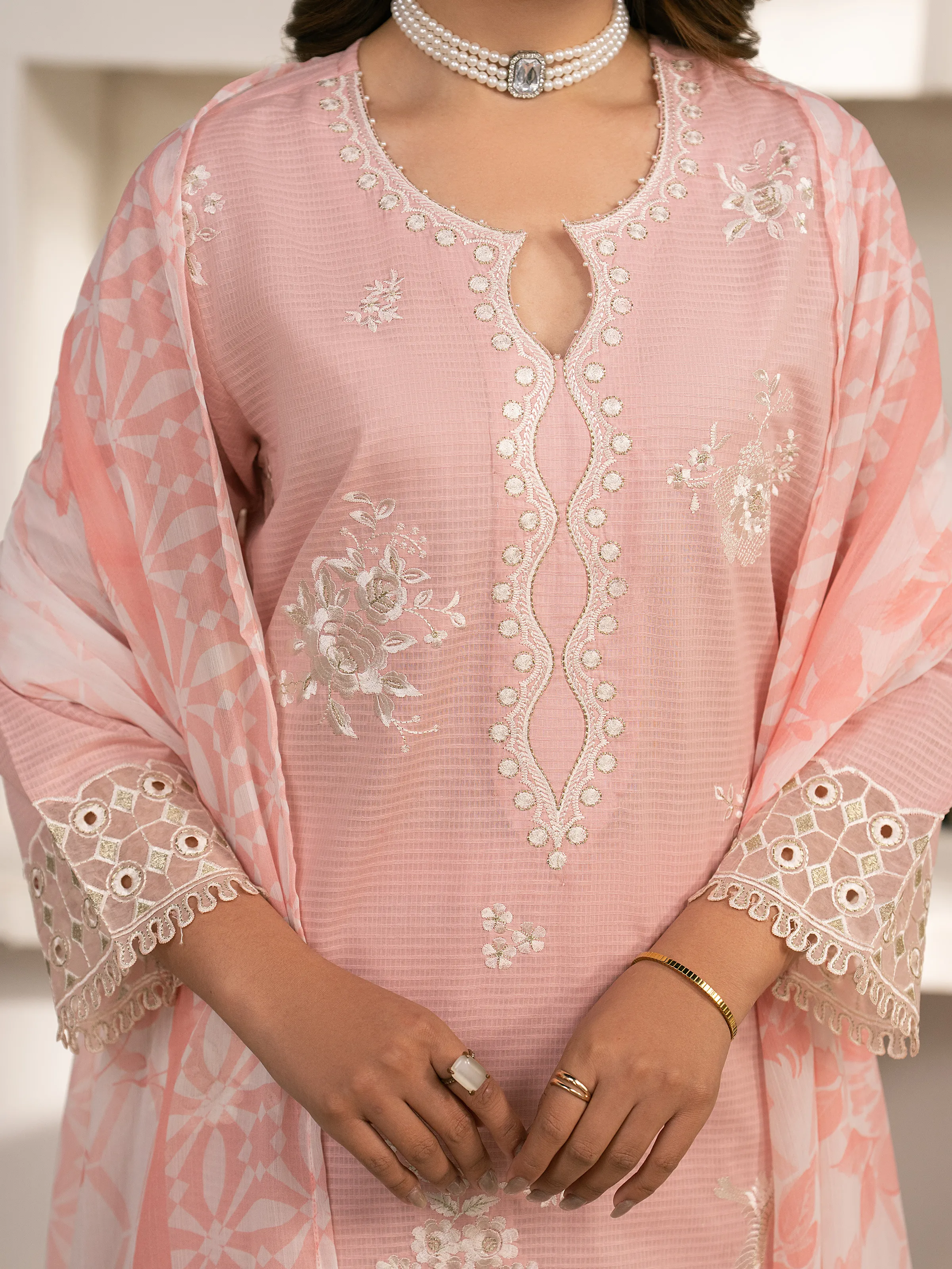 Pret Embroidered Lawn Suit - EWTKED5-82407-3P - Image 3