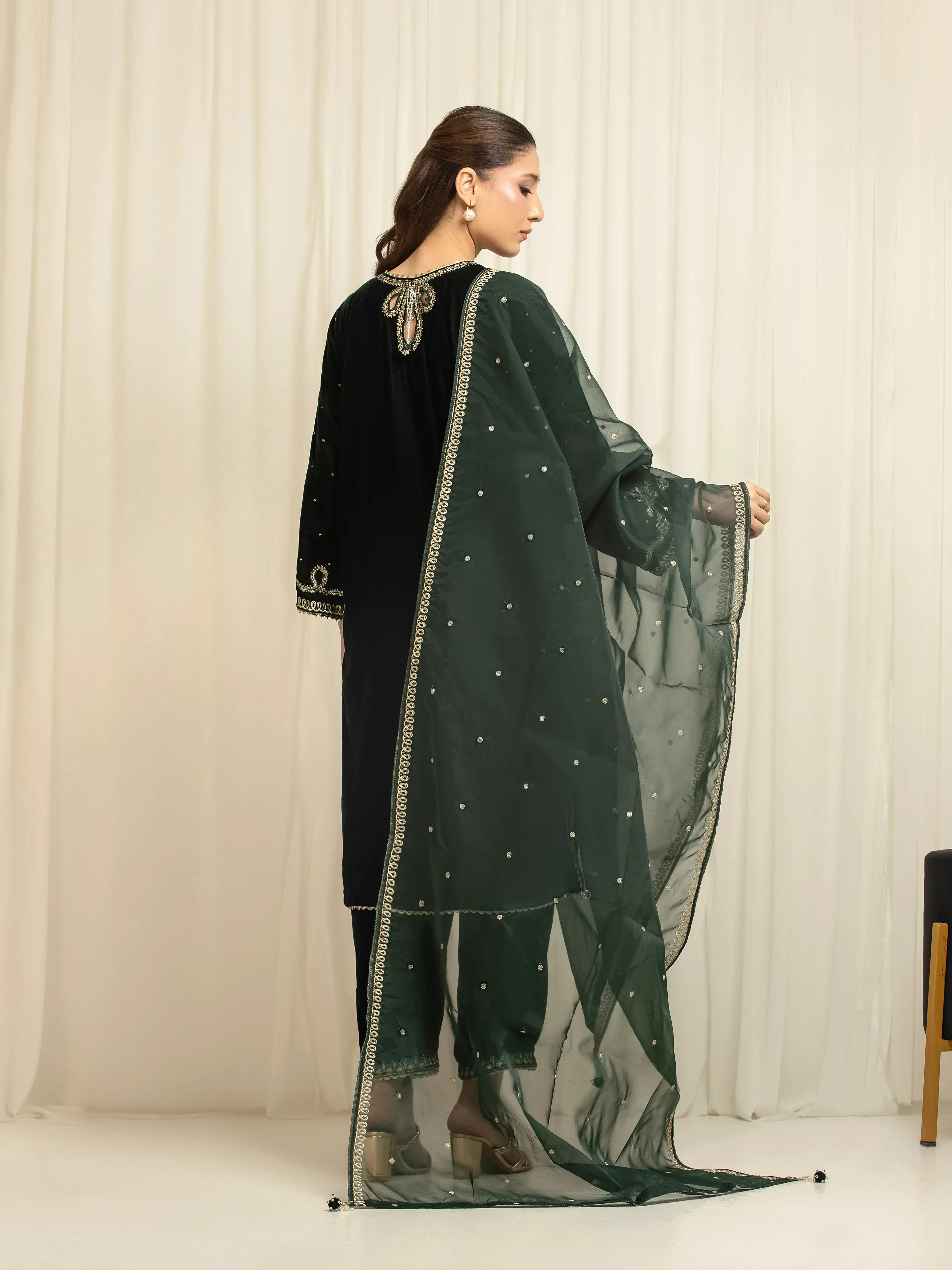 Pret Embroidered Velvet Suit - EWTPLED5-00059-3P - Image 6