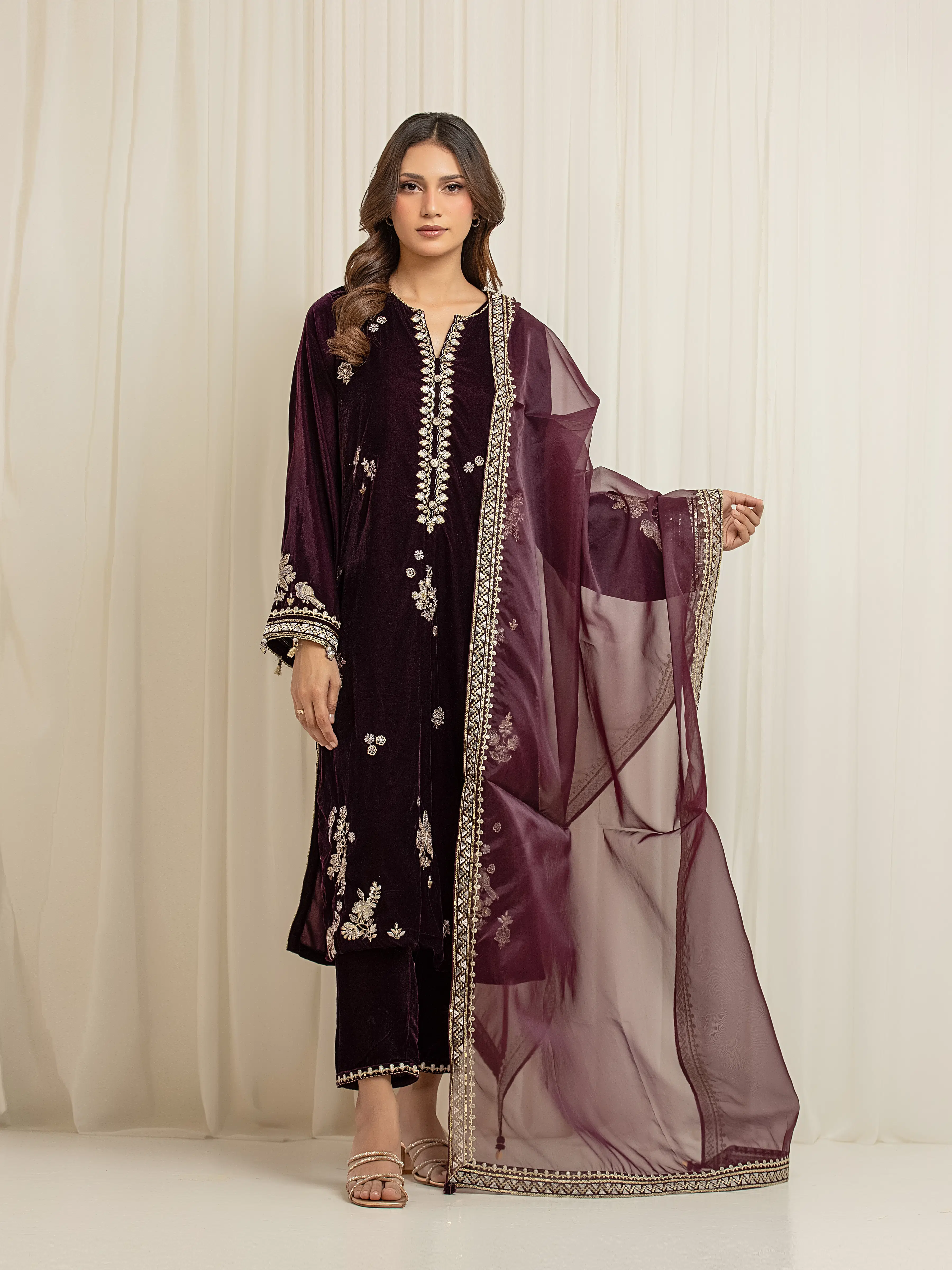 Pret Embroidered Velvet Suit - EWTPLED5-00060-3P