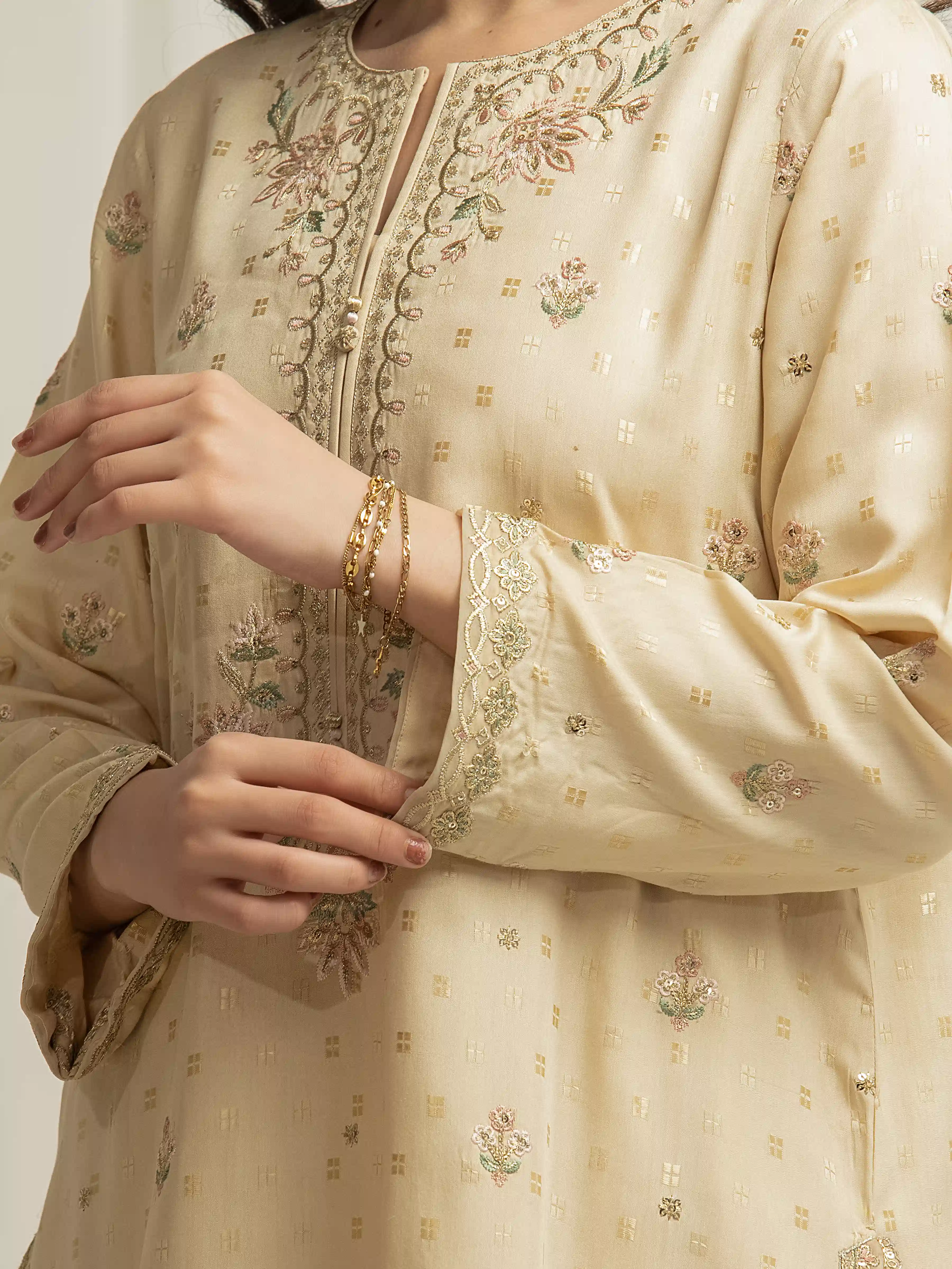 Pret Embroidered Viscose Suit - EWTKED6-84081-3P - Image 4