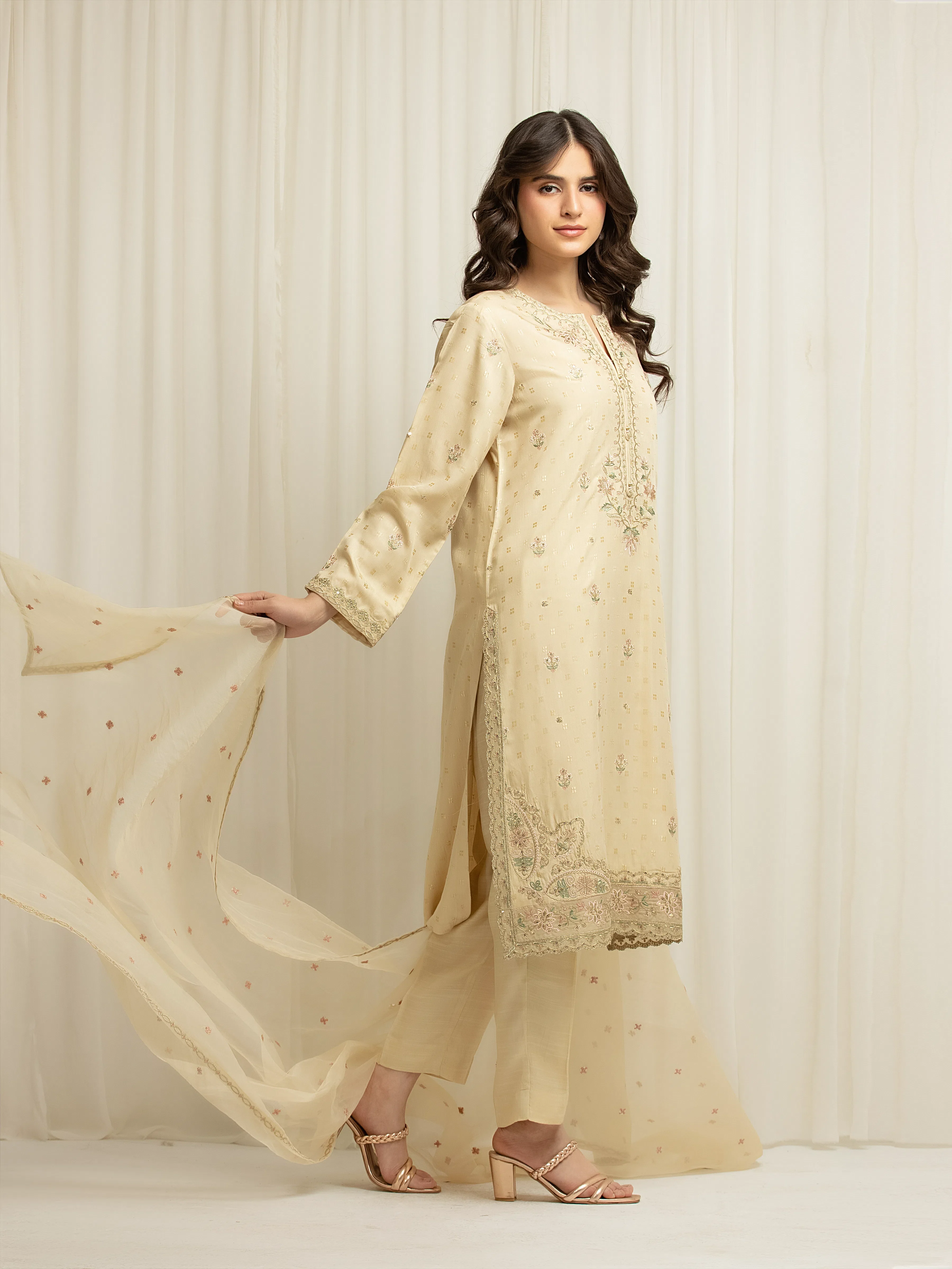 Pret Embroidered Viscose Suit - EWTKED6-84081-3P - Image 5