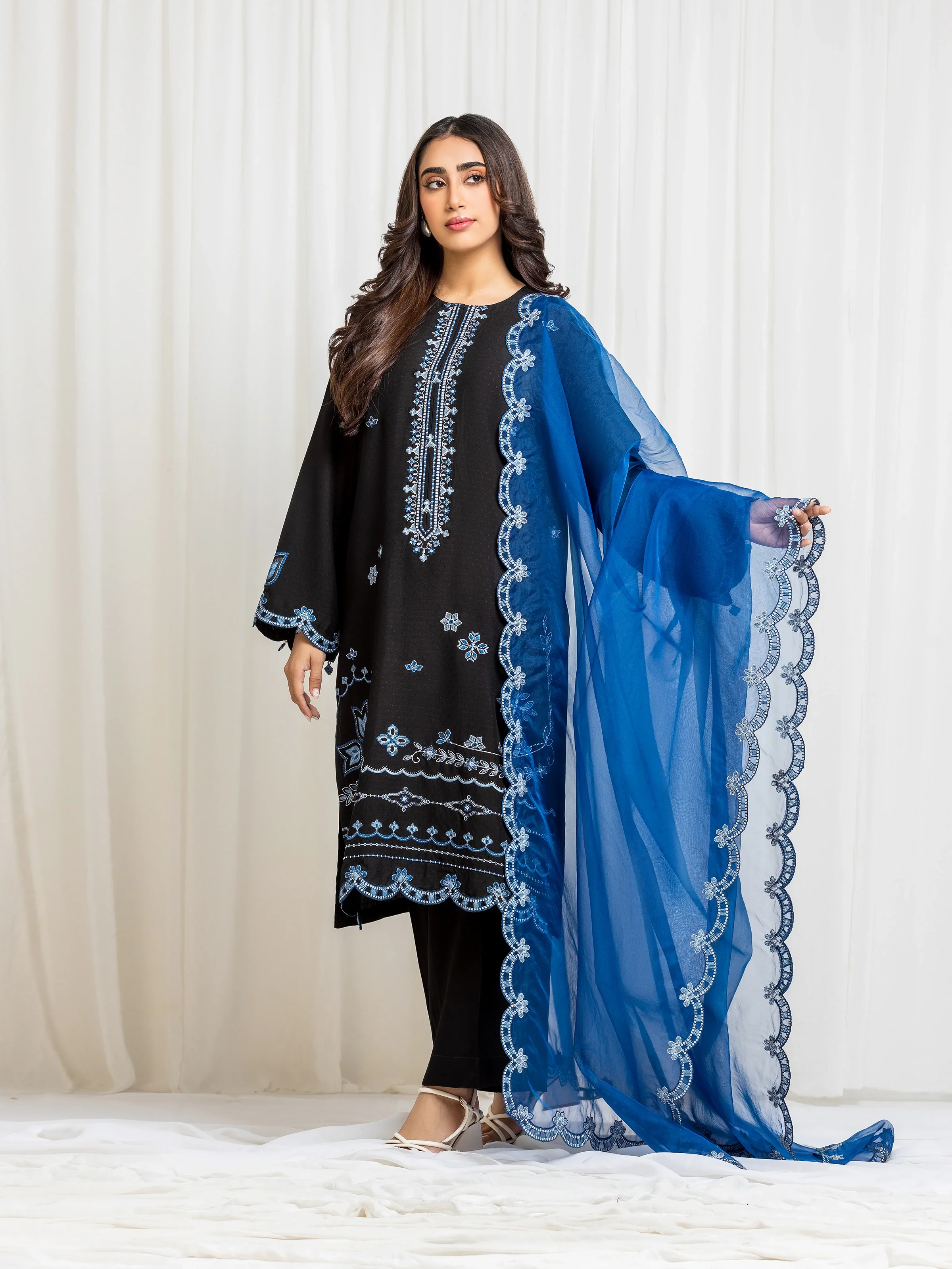 Pret Embroidered Viscose Suit - EWTKED6-84082-3P