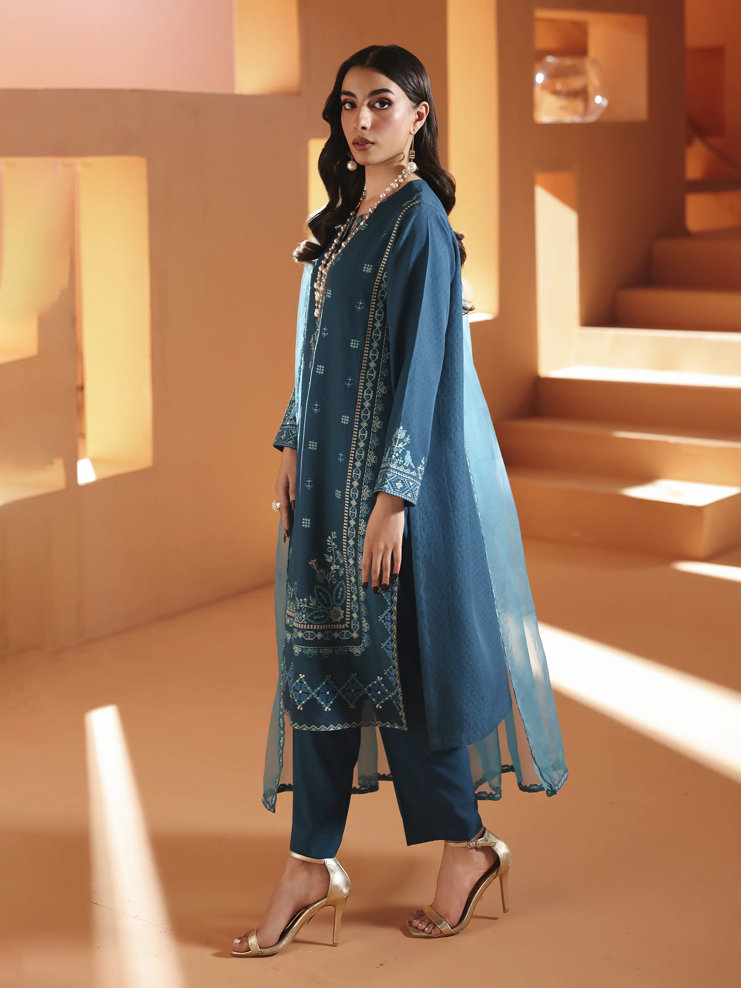 Pret Embroidered Viscose Suit - EWTKED6-84117-3P - Image 3