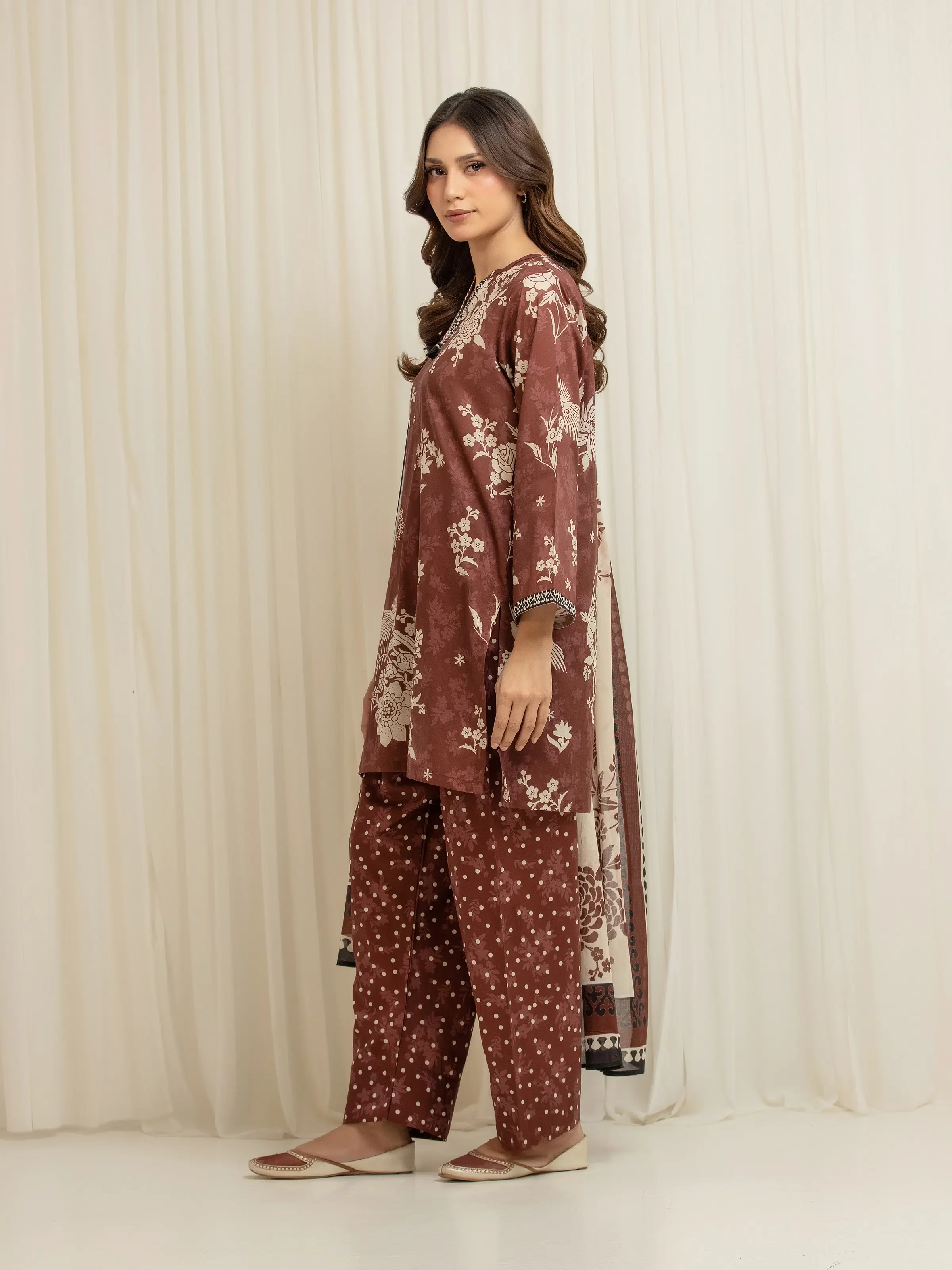 Pret Printed Lawn Suit - EWTKP6-86045-3P - Image 5