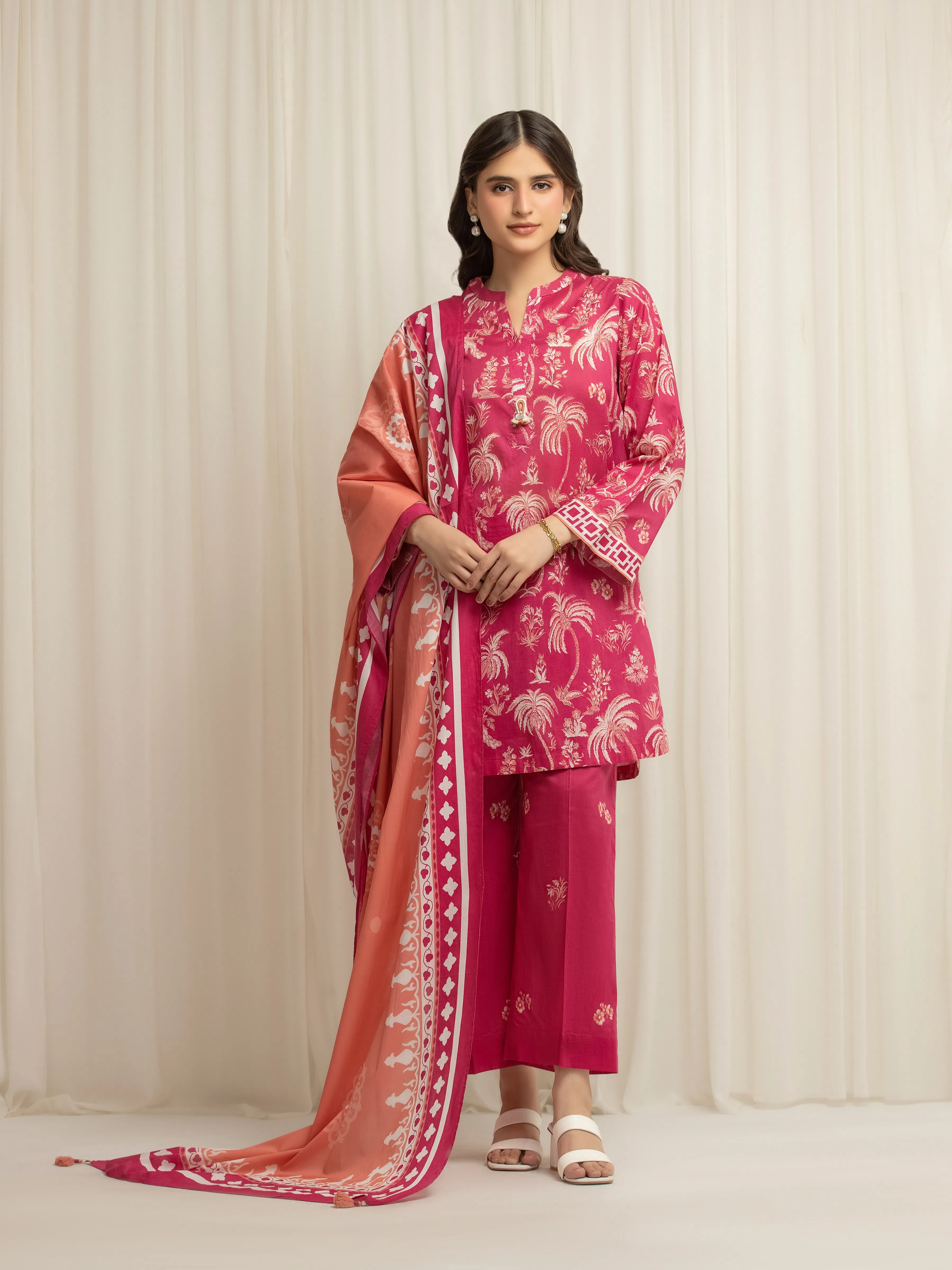 Pret Printed Lawn Suit - EWTKP6-86049-3P - Image 2