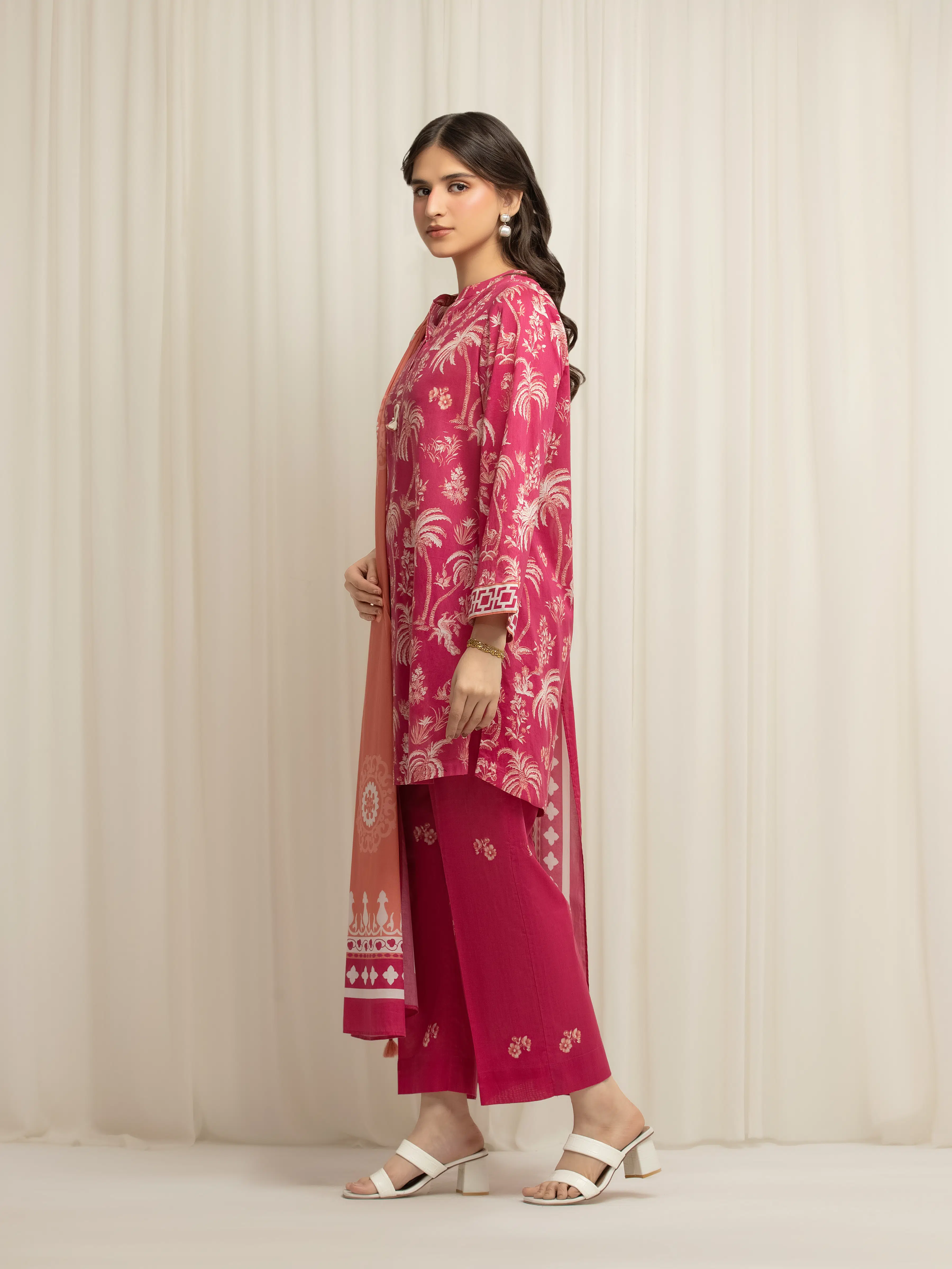 Pret Printed Lawn Suit - EWTKP6-86049-3P - Image 5