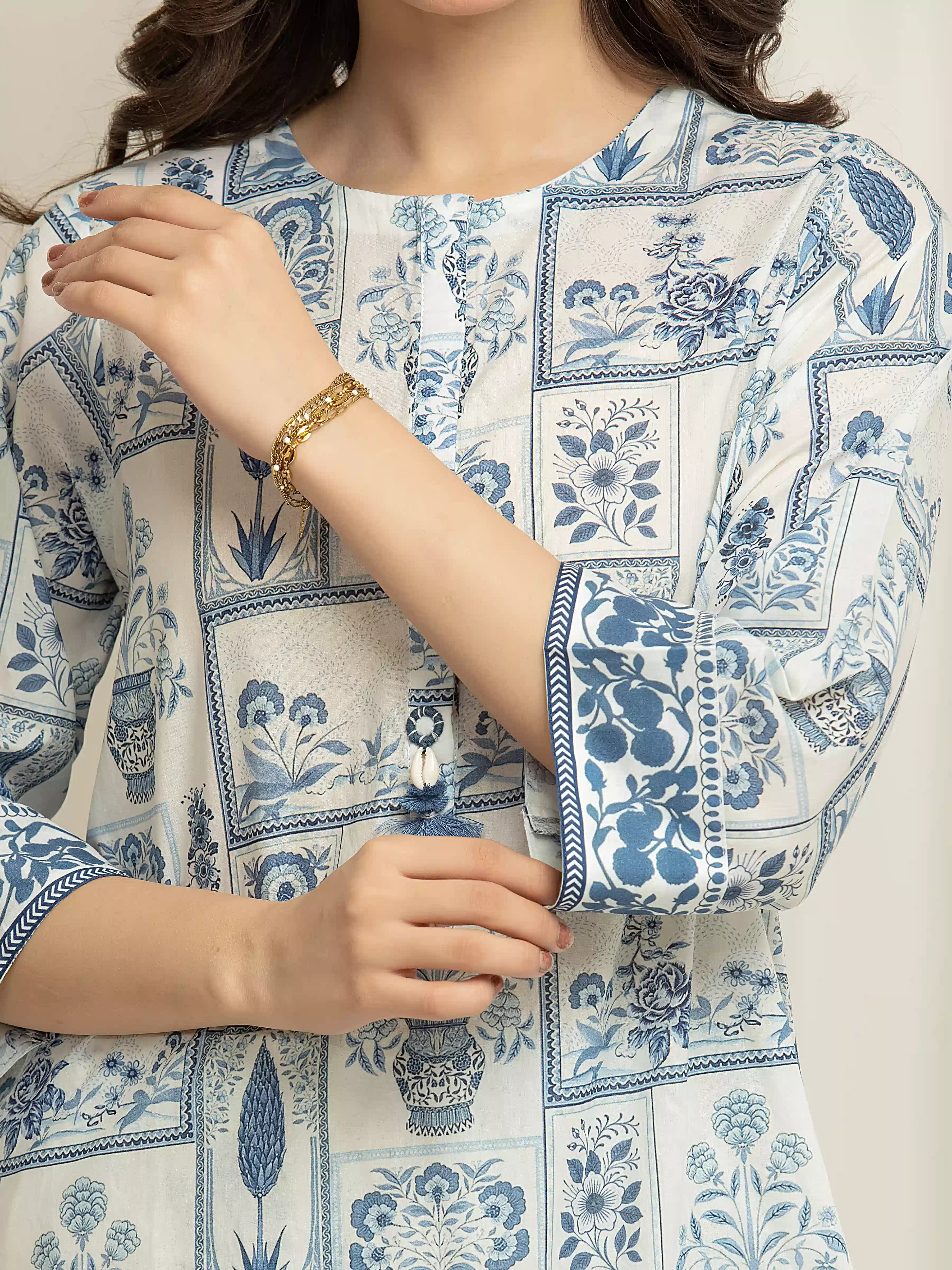 Pret Printed Lawn Suit - EWTKP6-86050-3P - Image 4