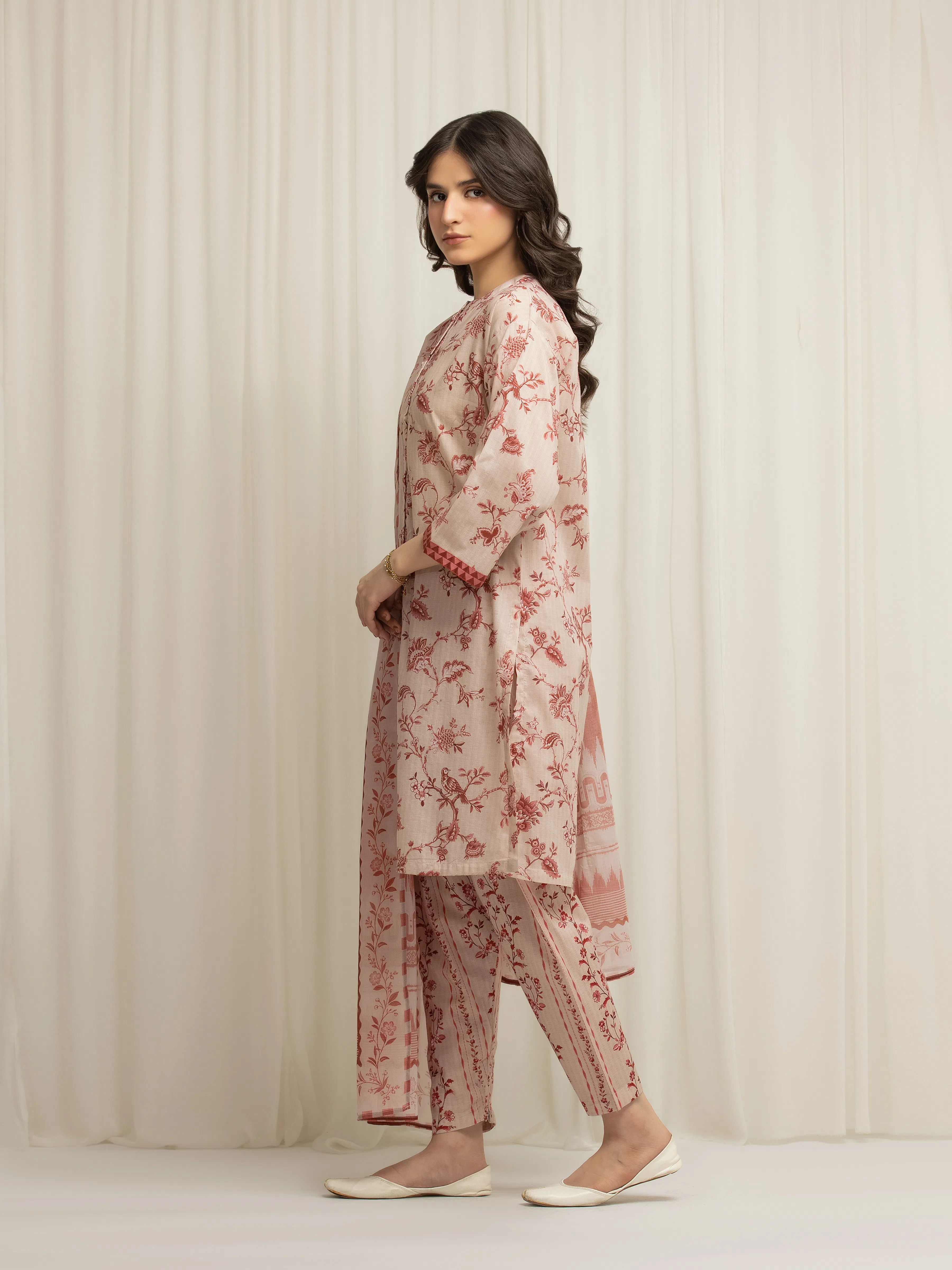 Pret Printed Lawn Suit - EWTKP6-86056-3P - Image 5