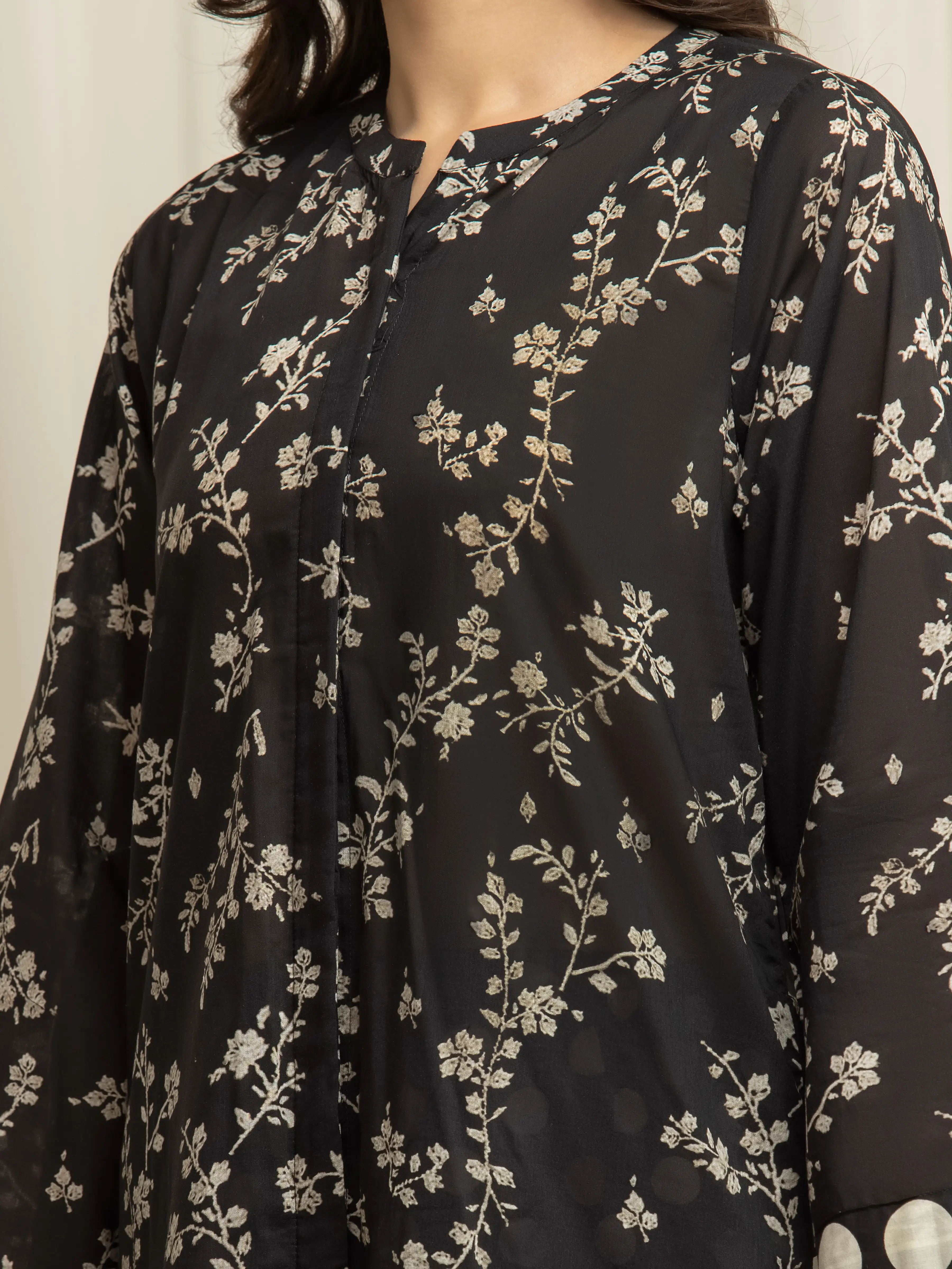 Pret Printed Lawn Suit - EWTKP6-86059-3P - Image 3