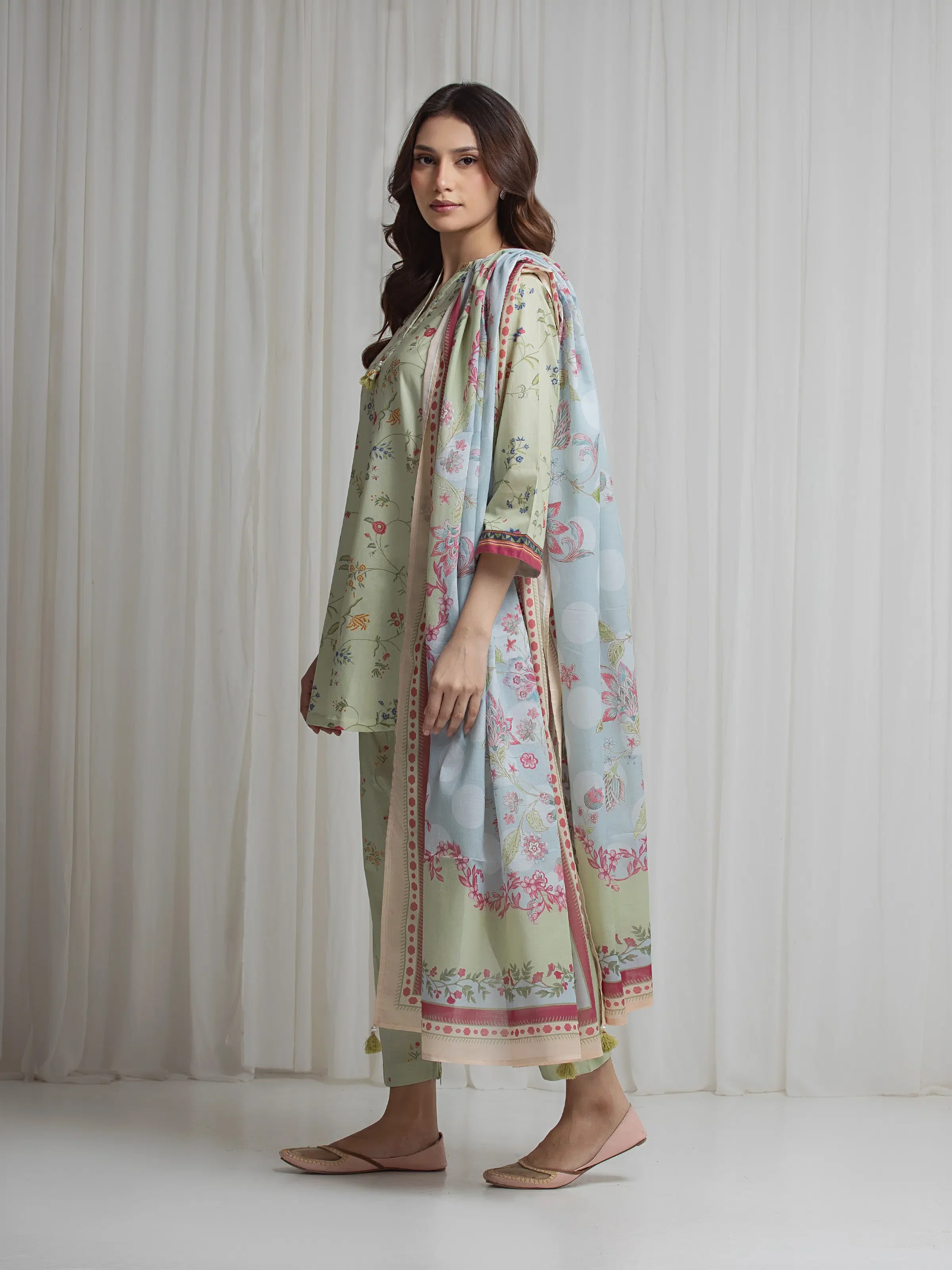 Pret Printed Lawn Suit - EWTKP6-86060-3P - Image 5