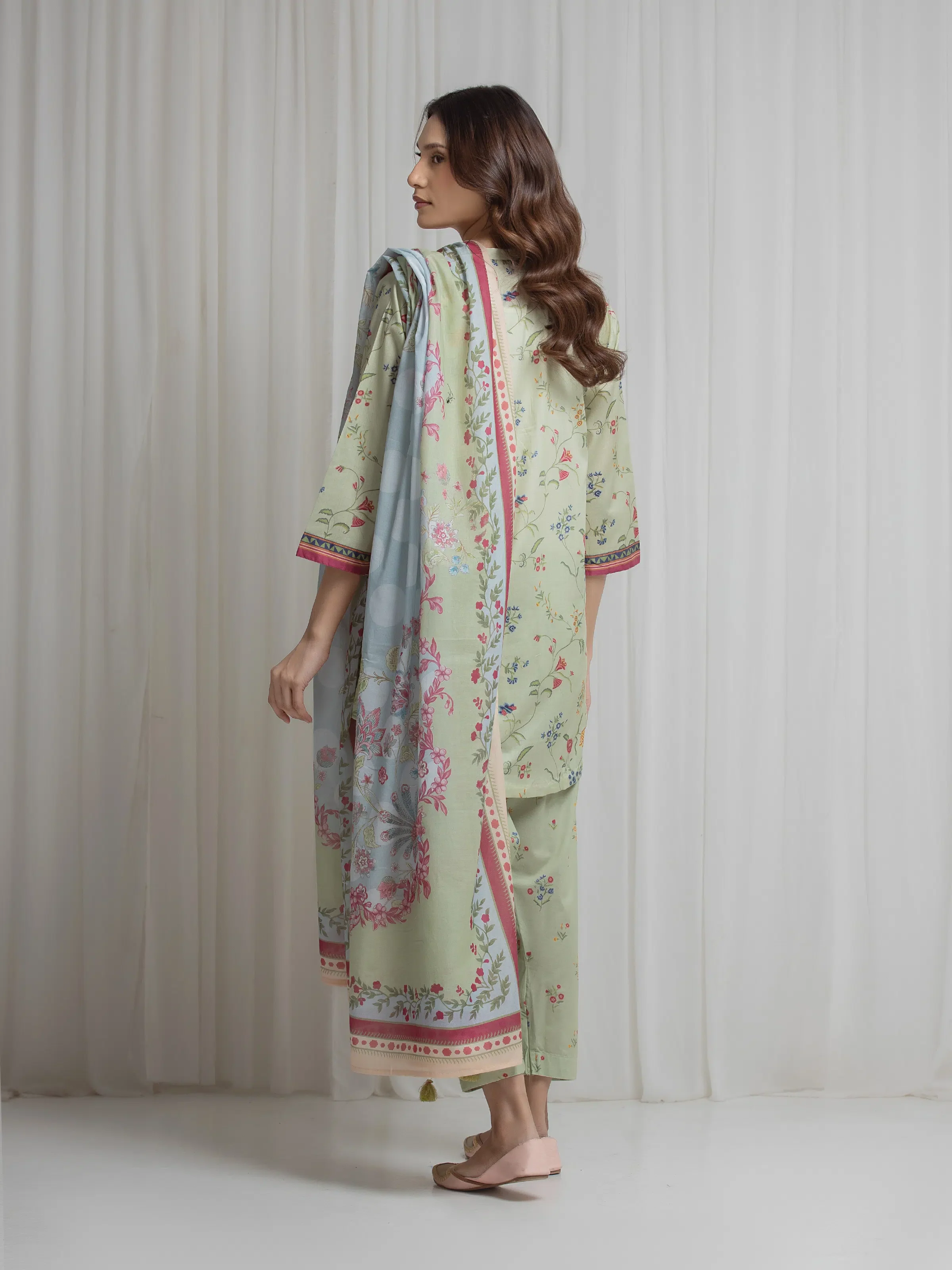 Pret Printed Lawn Suit - EWTKP6-86060-3P - Image 6