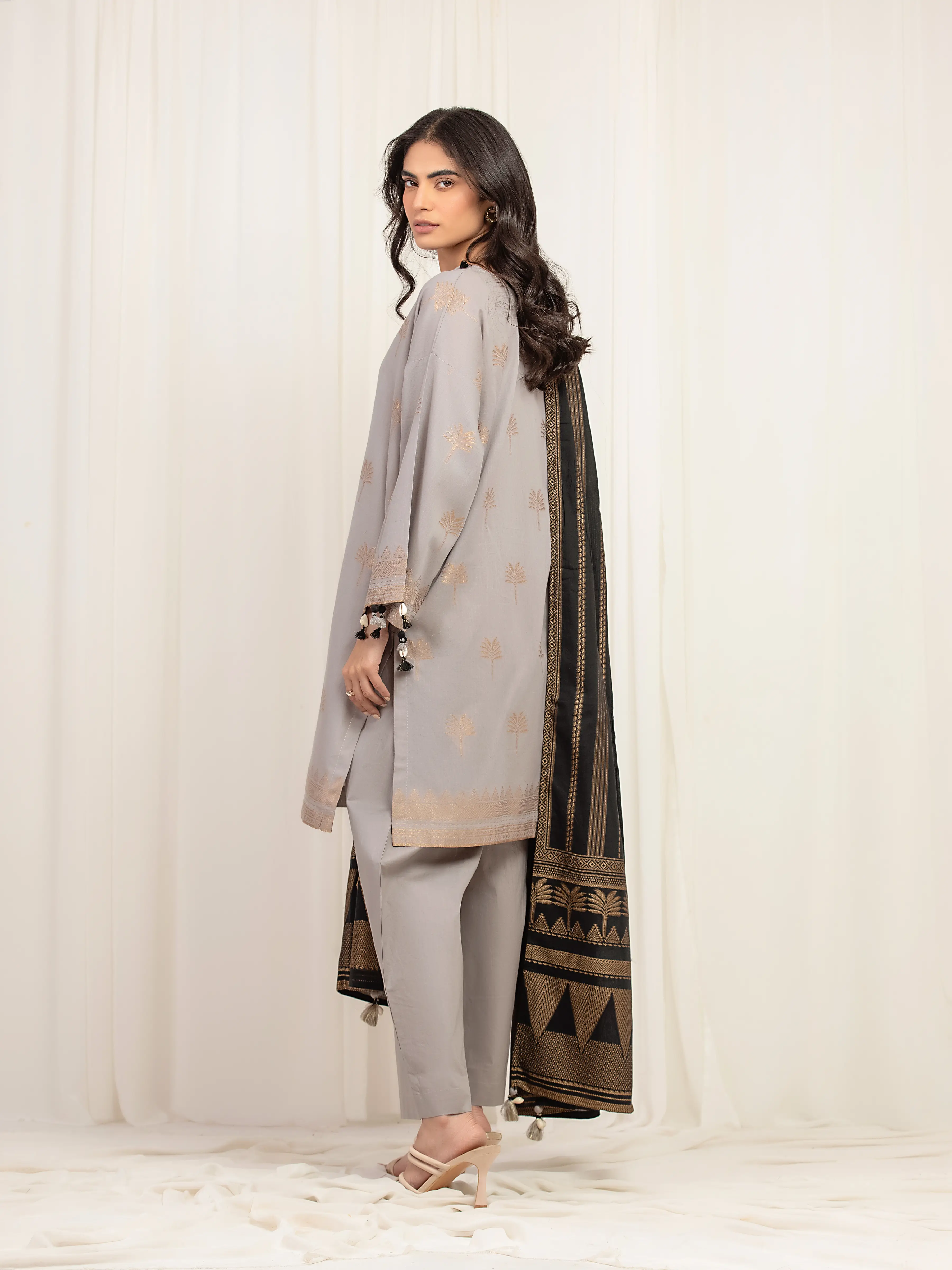 Pret Solid Jacquard Suit - EWTKS5-82417-3P - Image 6