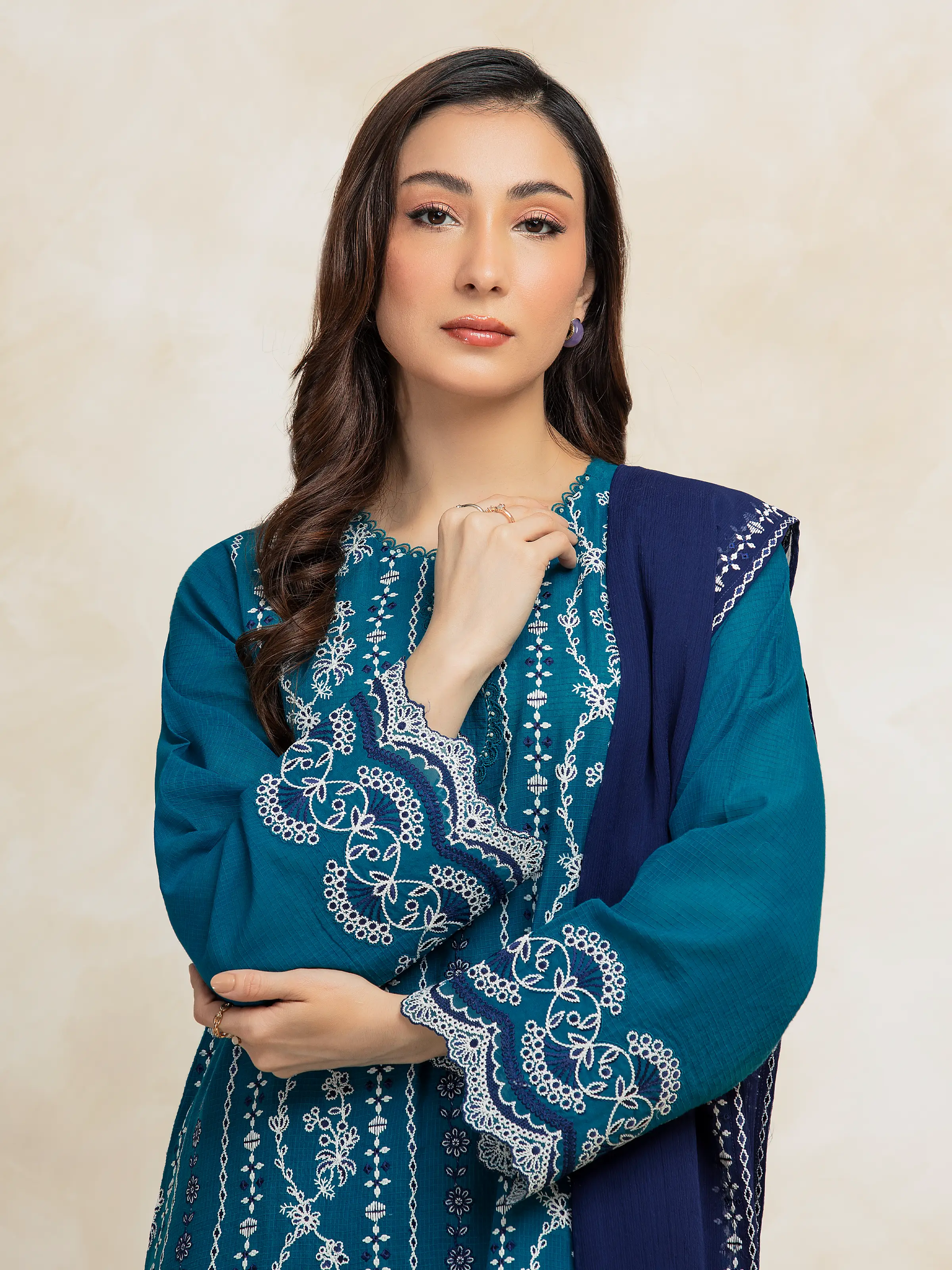 Unstitched Embroidered Lawn Suit - EWU5V1-31223-3P - Image 3