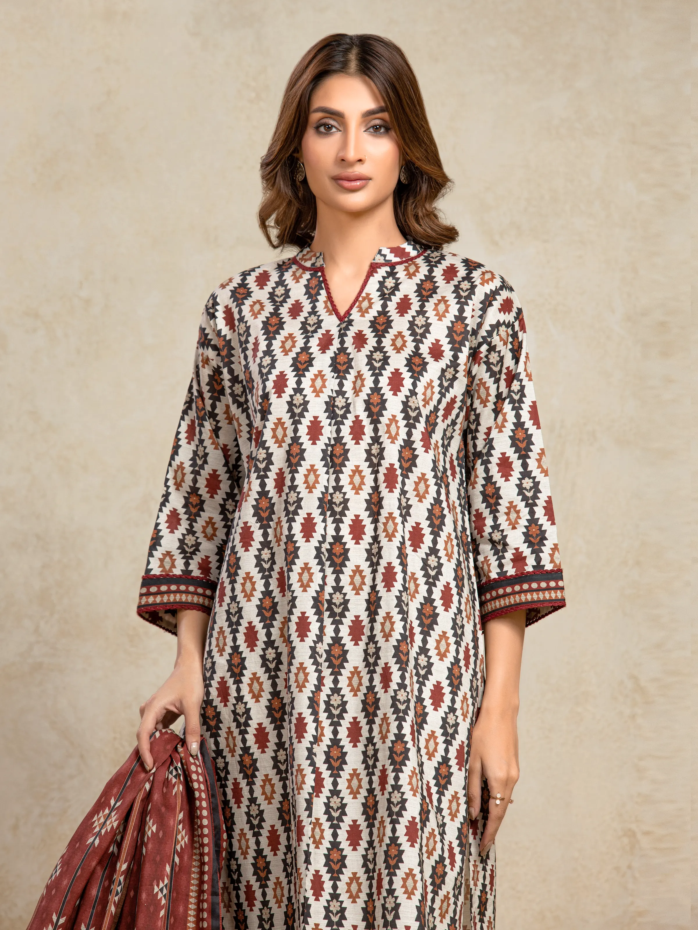 Unstitched Printed Khaddar Suit - EWU5A3-36005-3P - Image 2