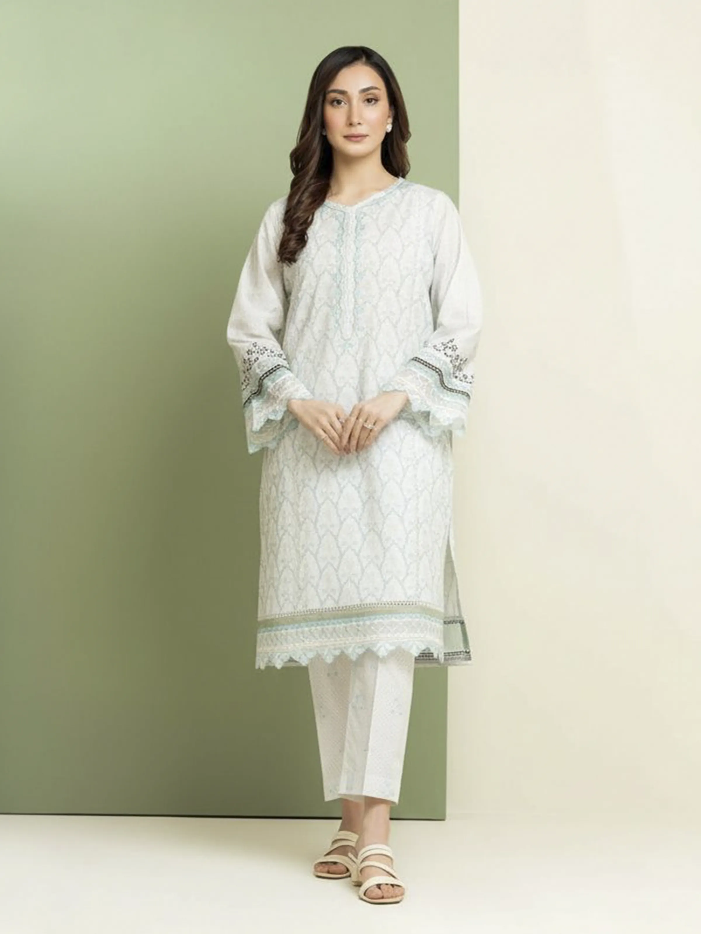 Unstitched Embroidered Lawn Shirt - EWU5V1-31322S - Image 2
