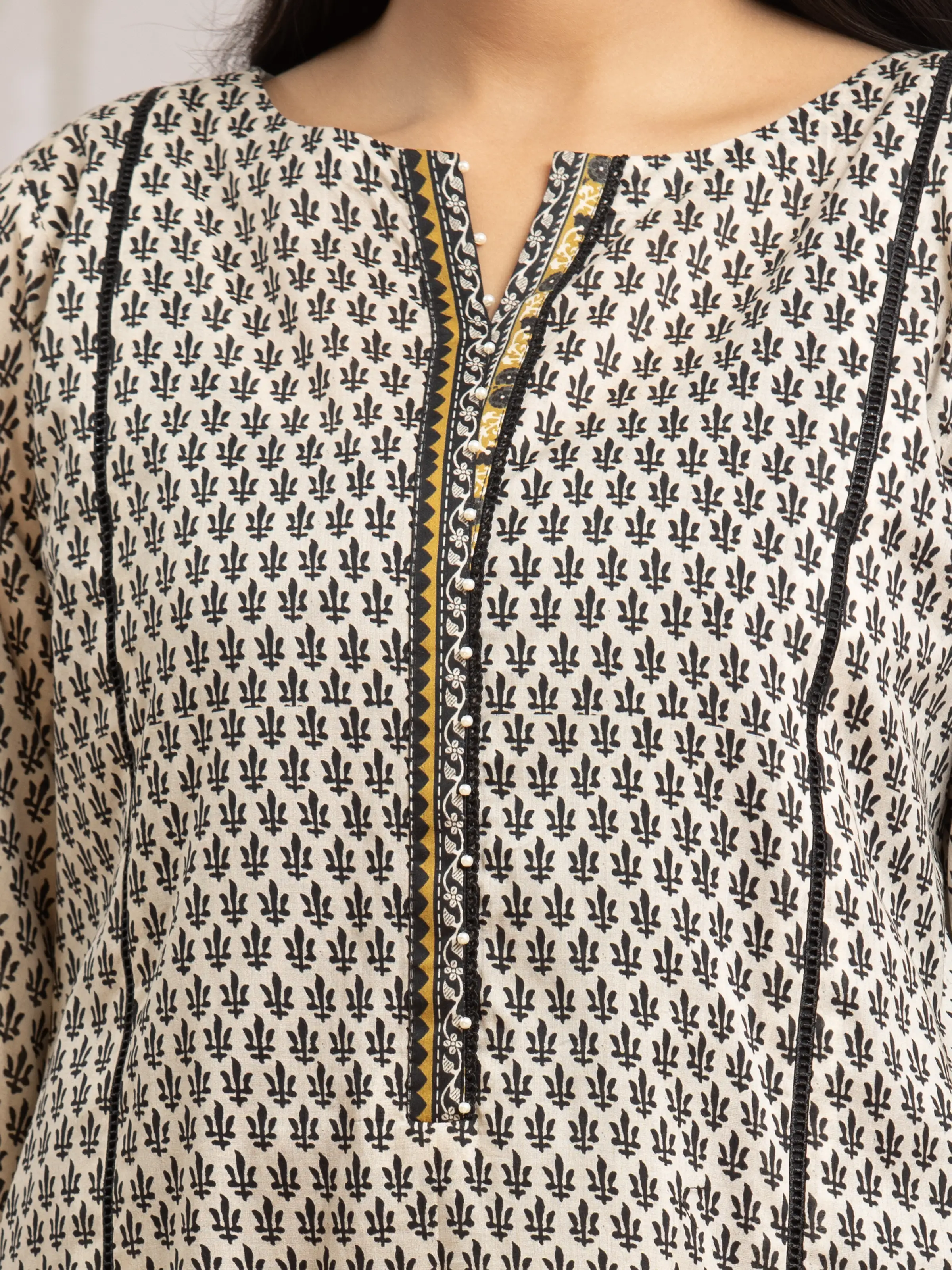 Unstitched Printed Khaddar Suit - EWU24M2-175 - Image 3