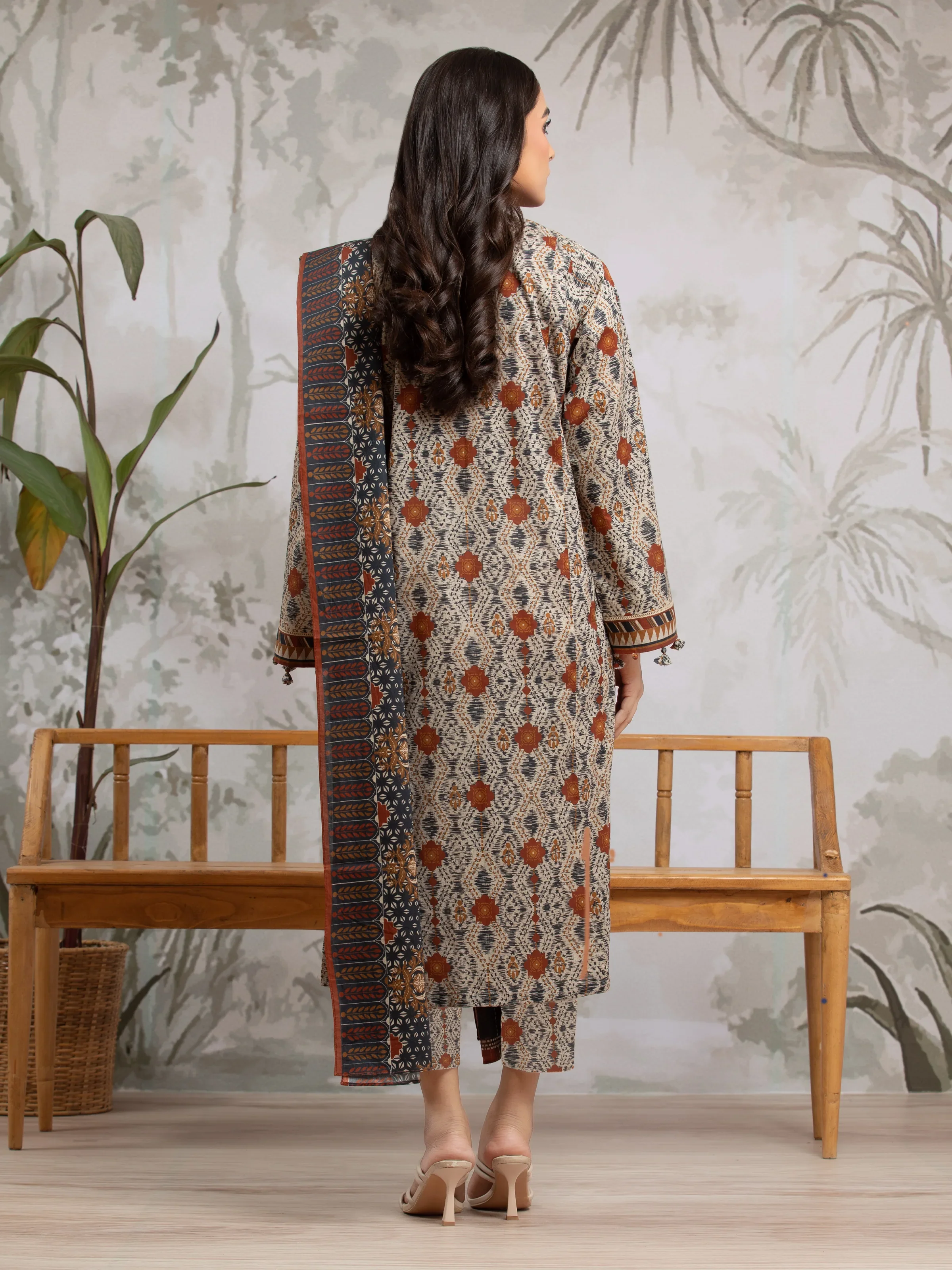 Unstitched Printed Khaddar Suit - EWU24A3-29327-3P - Image 2