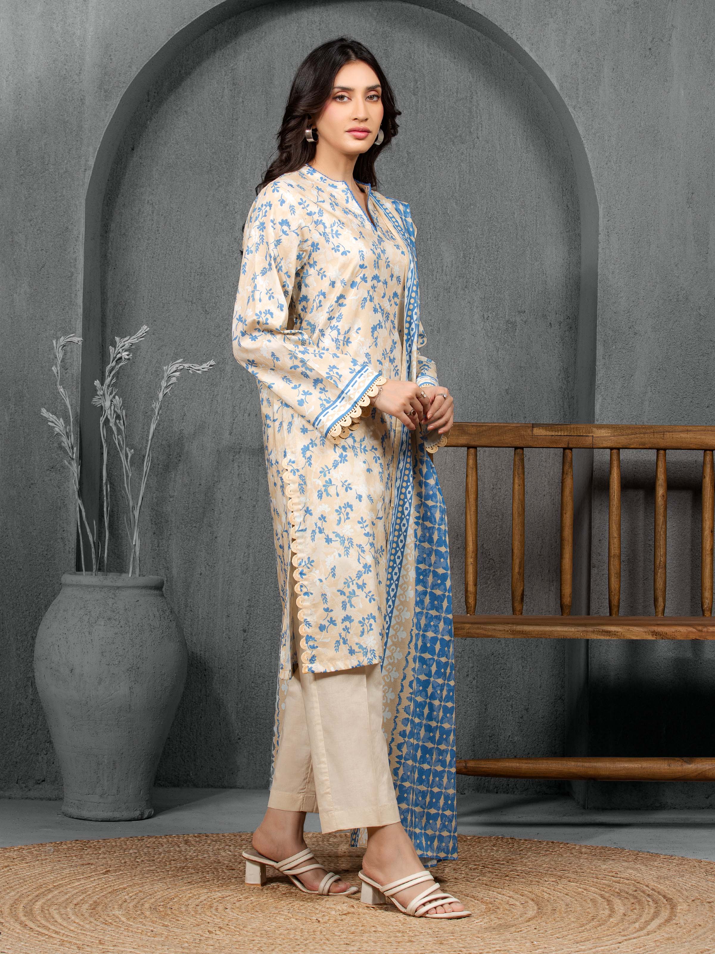 Unstitched Printed Cambric Suit - EWU5A2-35808-3P - Image 4
