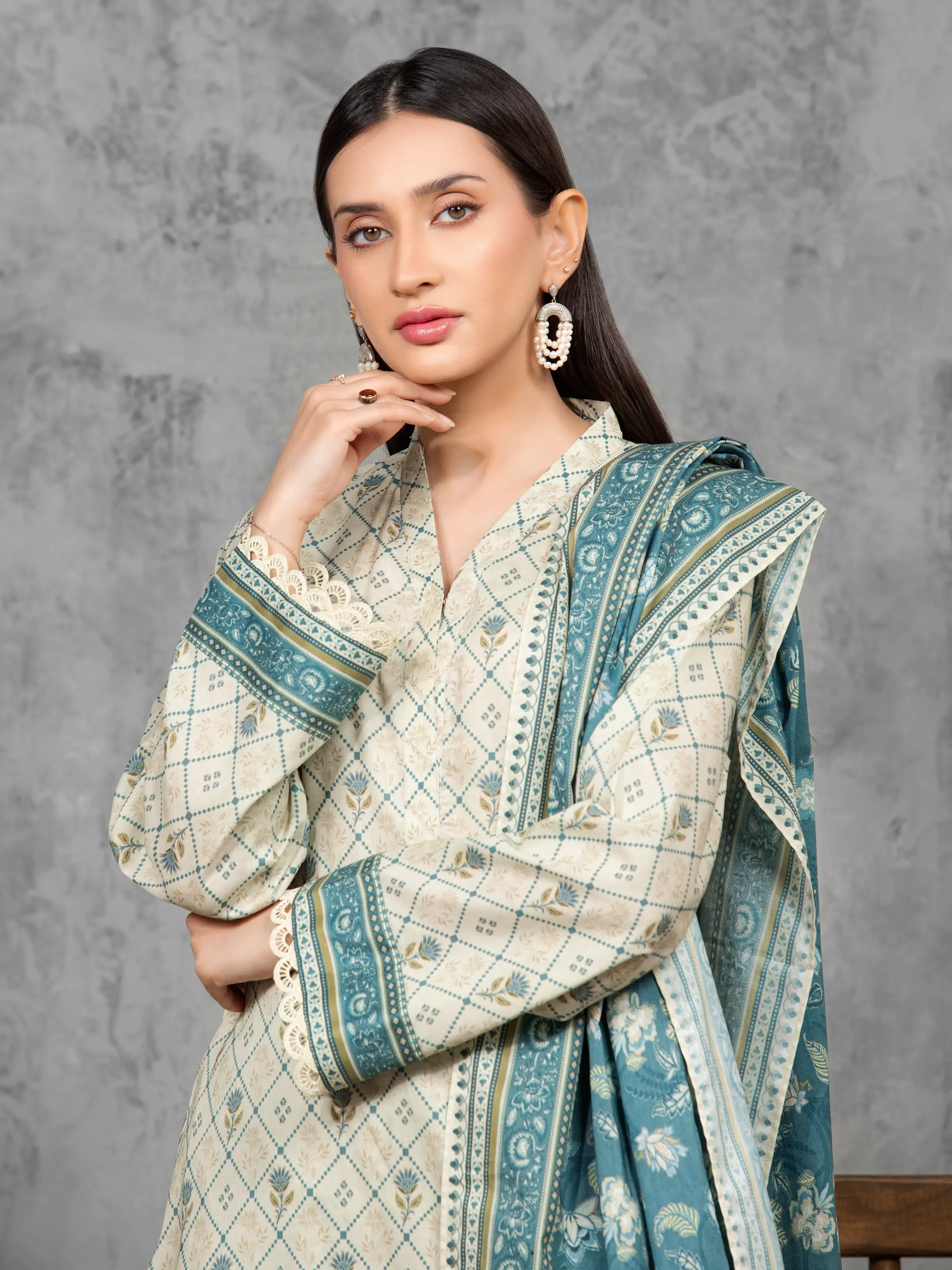 Unstitched Printed Cambric Suit - EWU5A2-35846-3P - Image 2