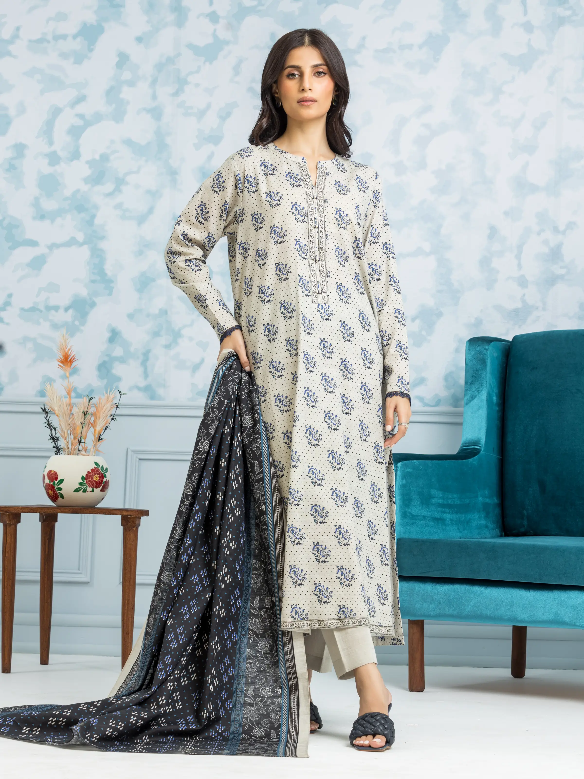 Unstitched Printed Khaddar Suit - EWU24A3-29313-3P
