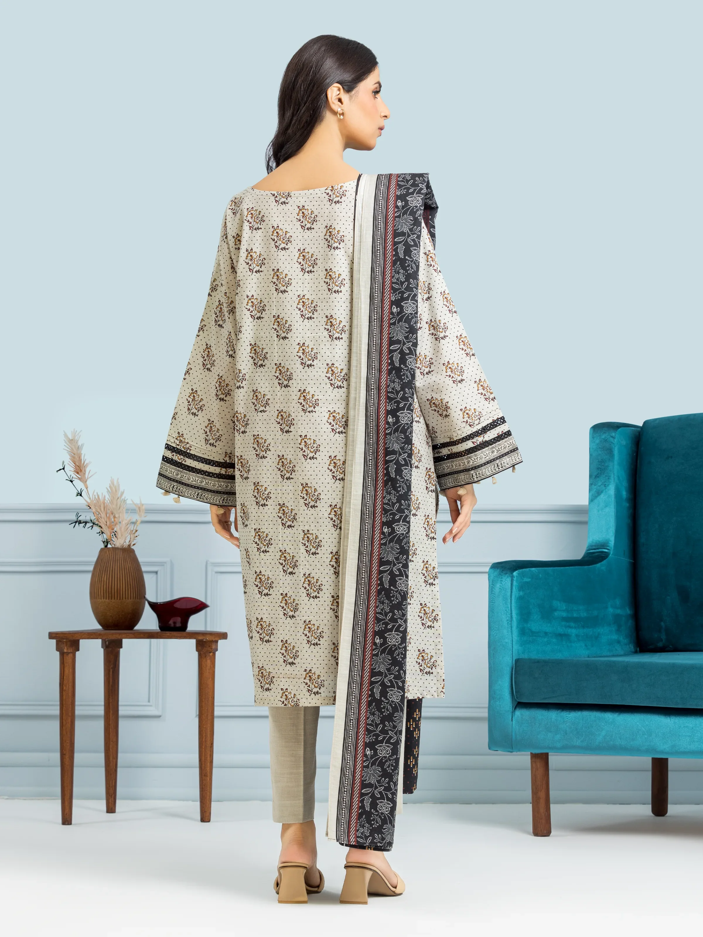 Unstitched Printed Khaddar Suit - EWU24A3-29314-3P - Image 2