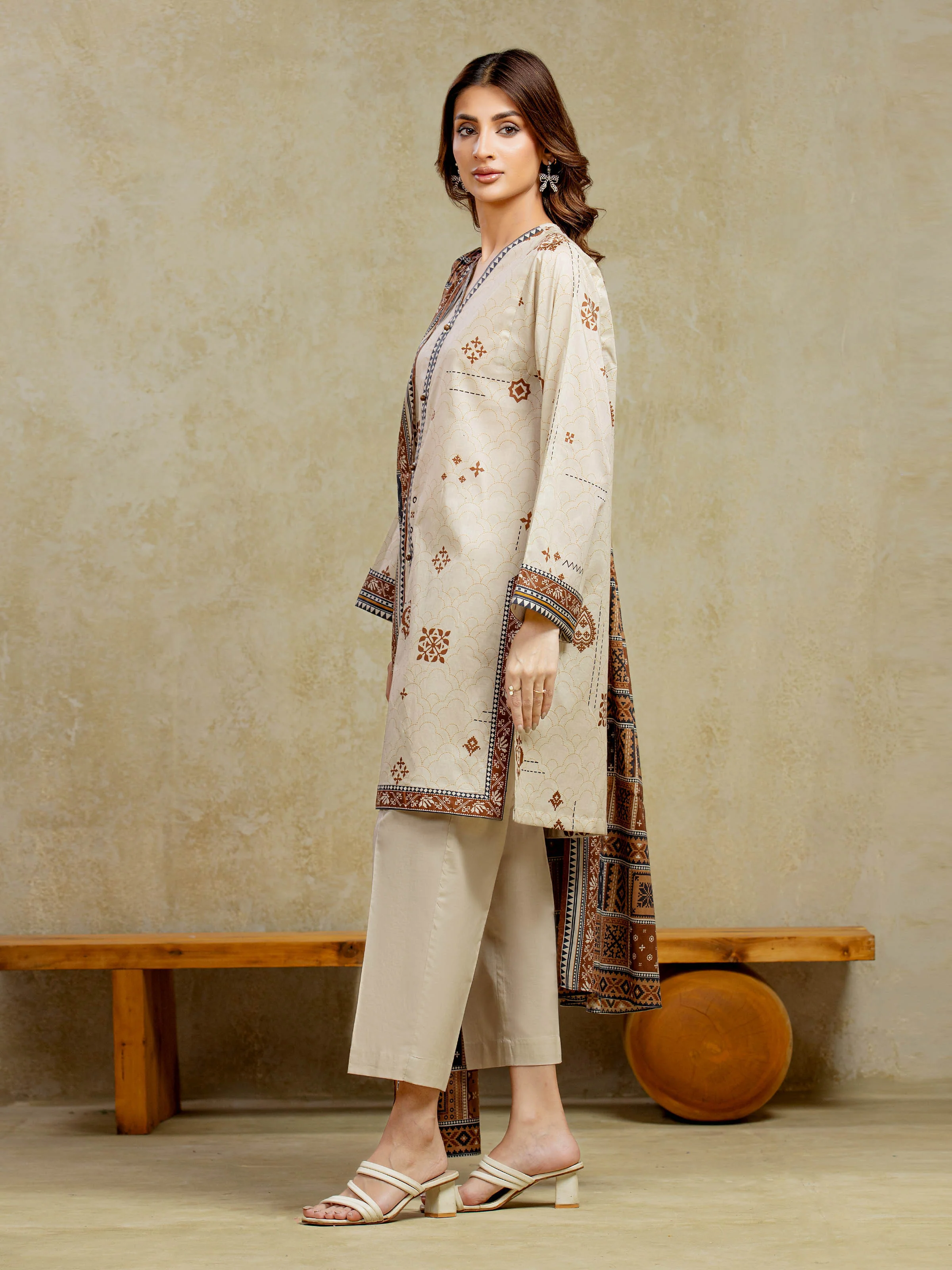 Unstitched Printed Khaddar Suit - EWU5A3-35995-3P - Image 5