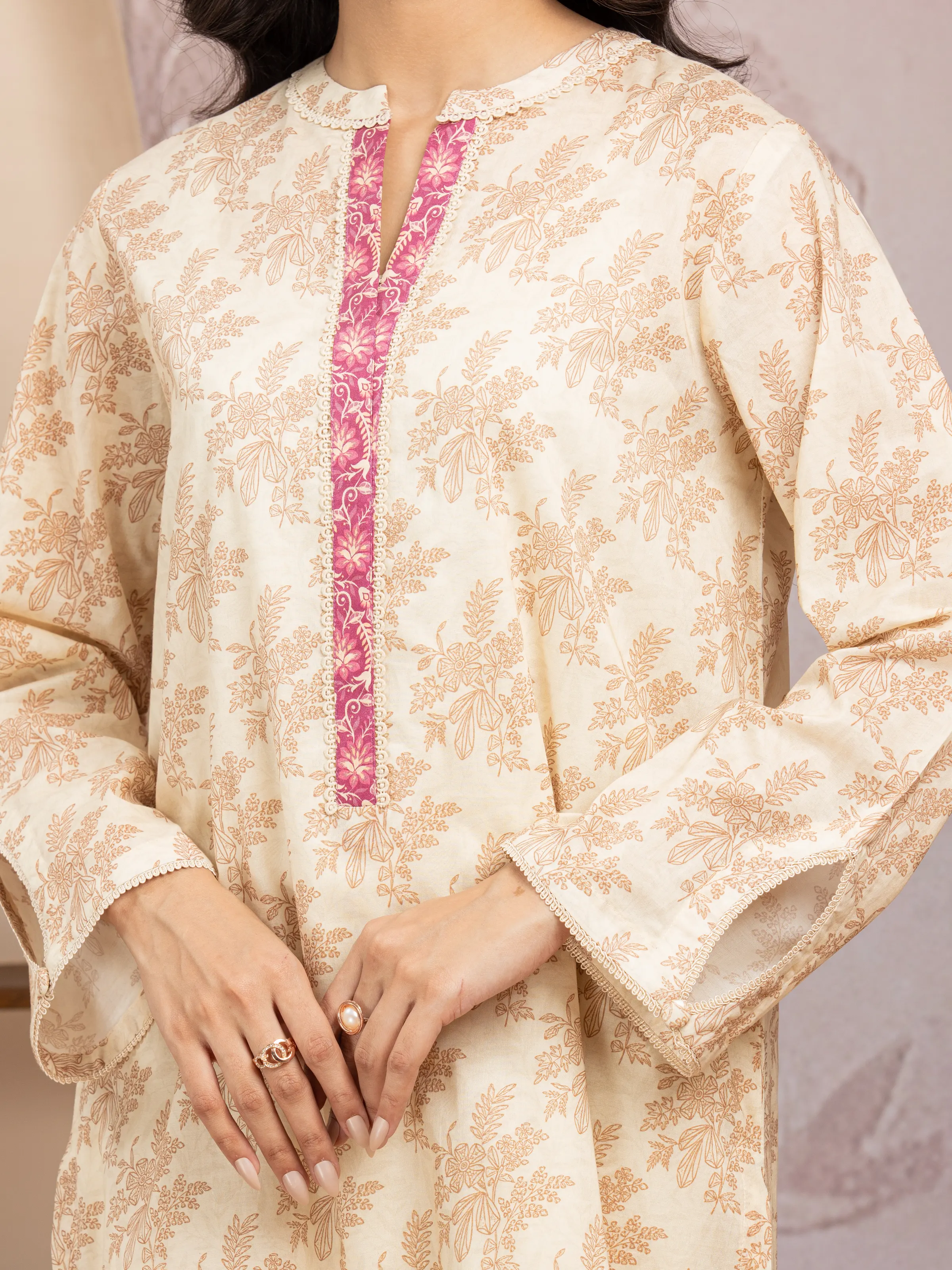 Unstitched Printed Lawn Suit - EWU5A1-35025-3P - Image 4