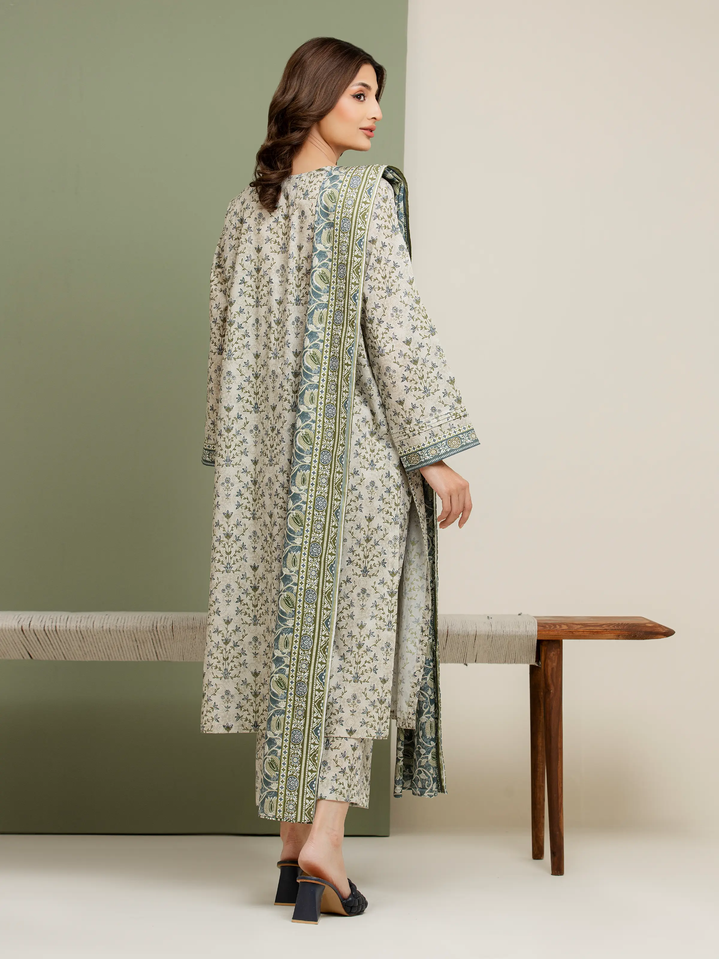 Unstitched Printed Lawn Suit - EWU5A1-35089-3P - Image 2