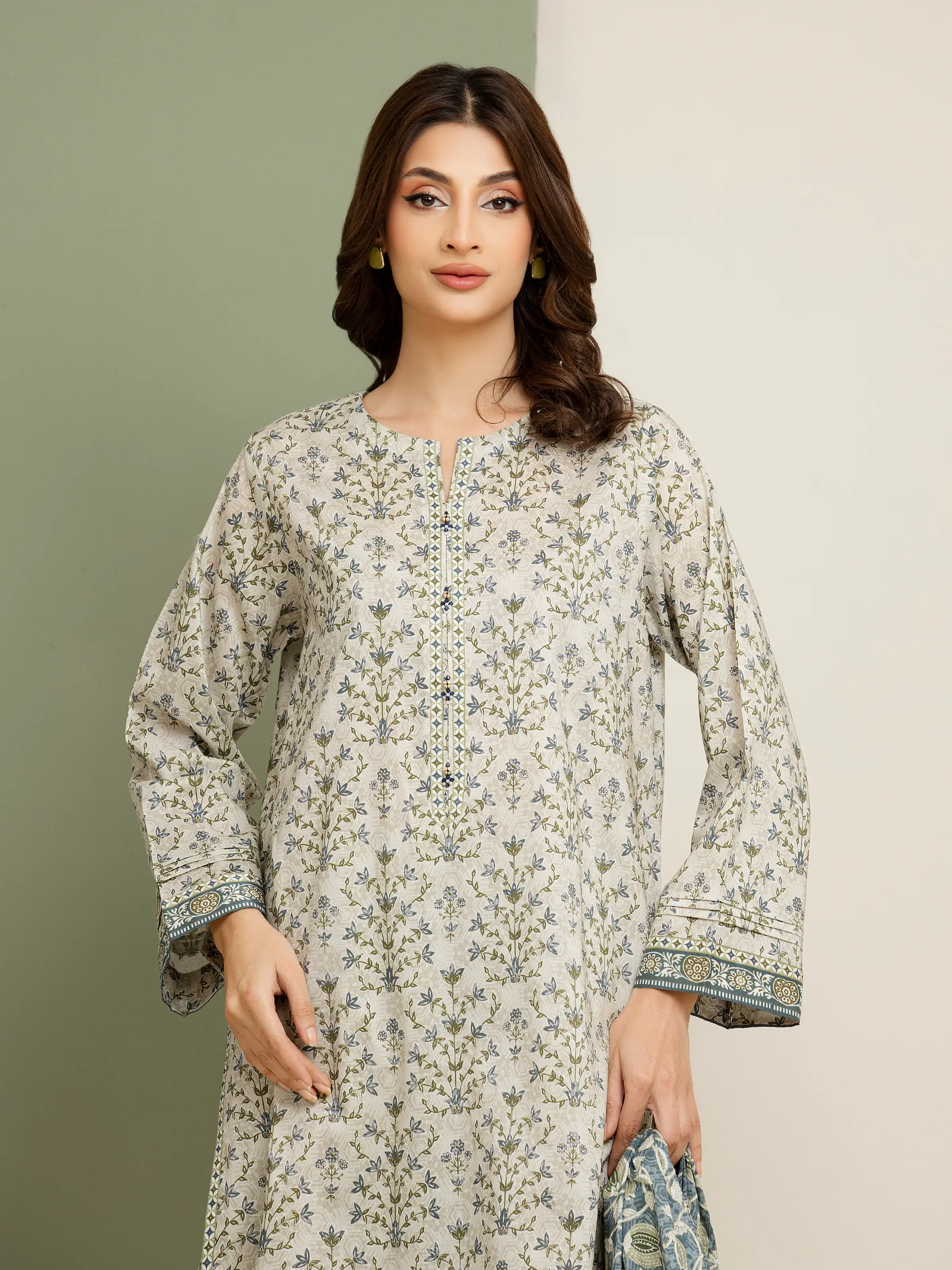 Unstitched Printed Lawn Suit - EWU5A1-35089-3P - Image 5