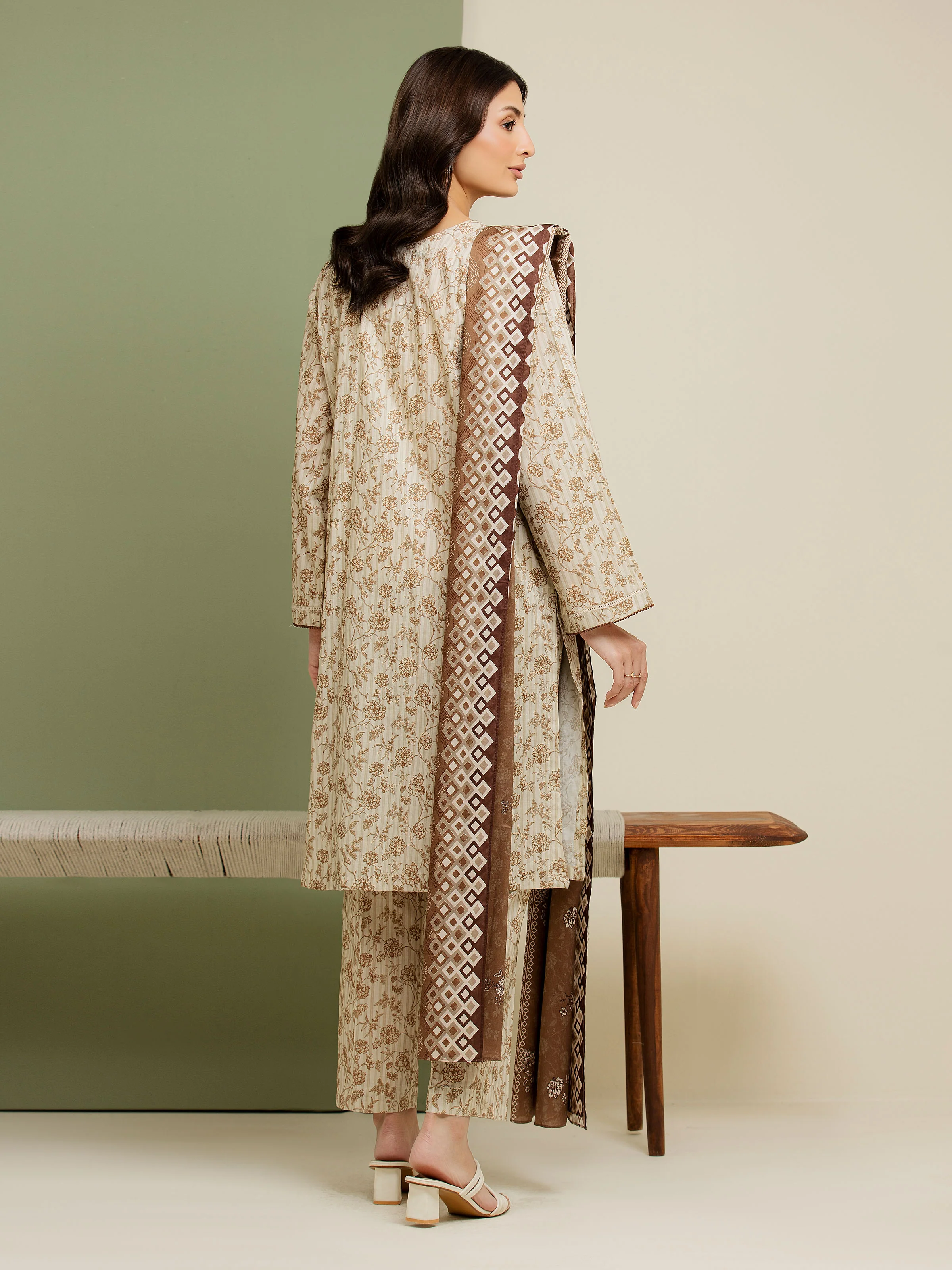 Unstitched Printed Lawn Suit - EWU5A1-35098-3P - Image 2