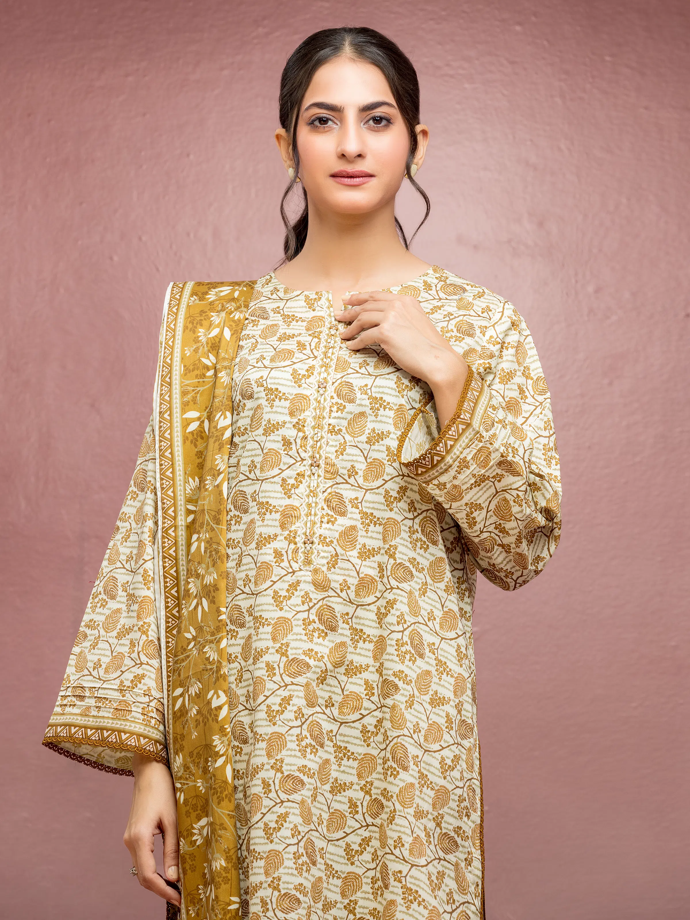 Unstitched Printed Lawn Suit - EWU5A1-35113-3P - Image 3