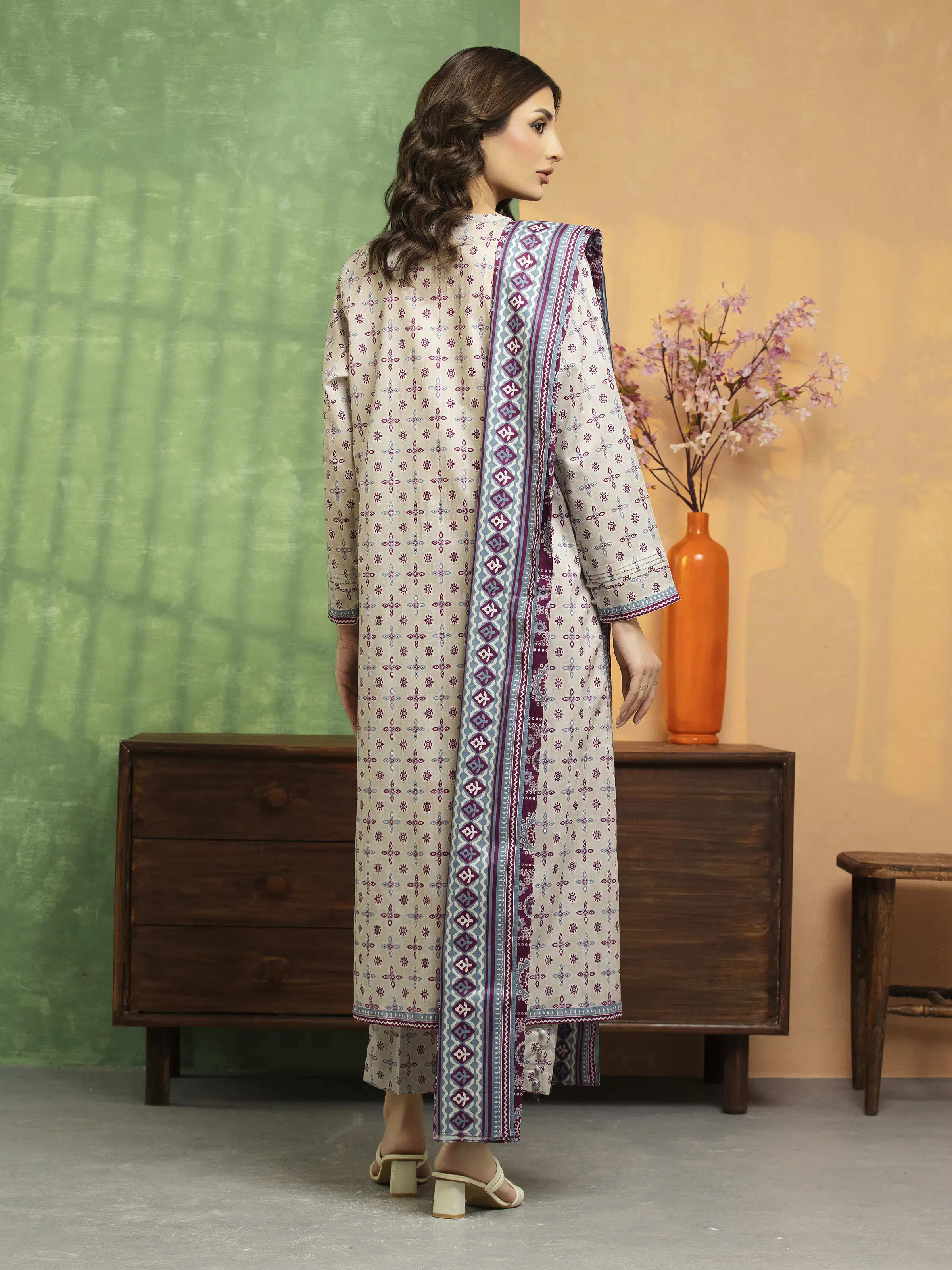 Unstitched Printed Lawn Suit - EWU5A1-35245-3P - Image 2