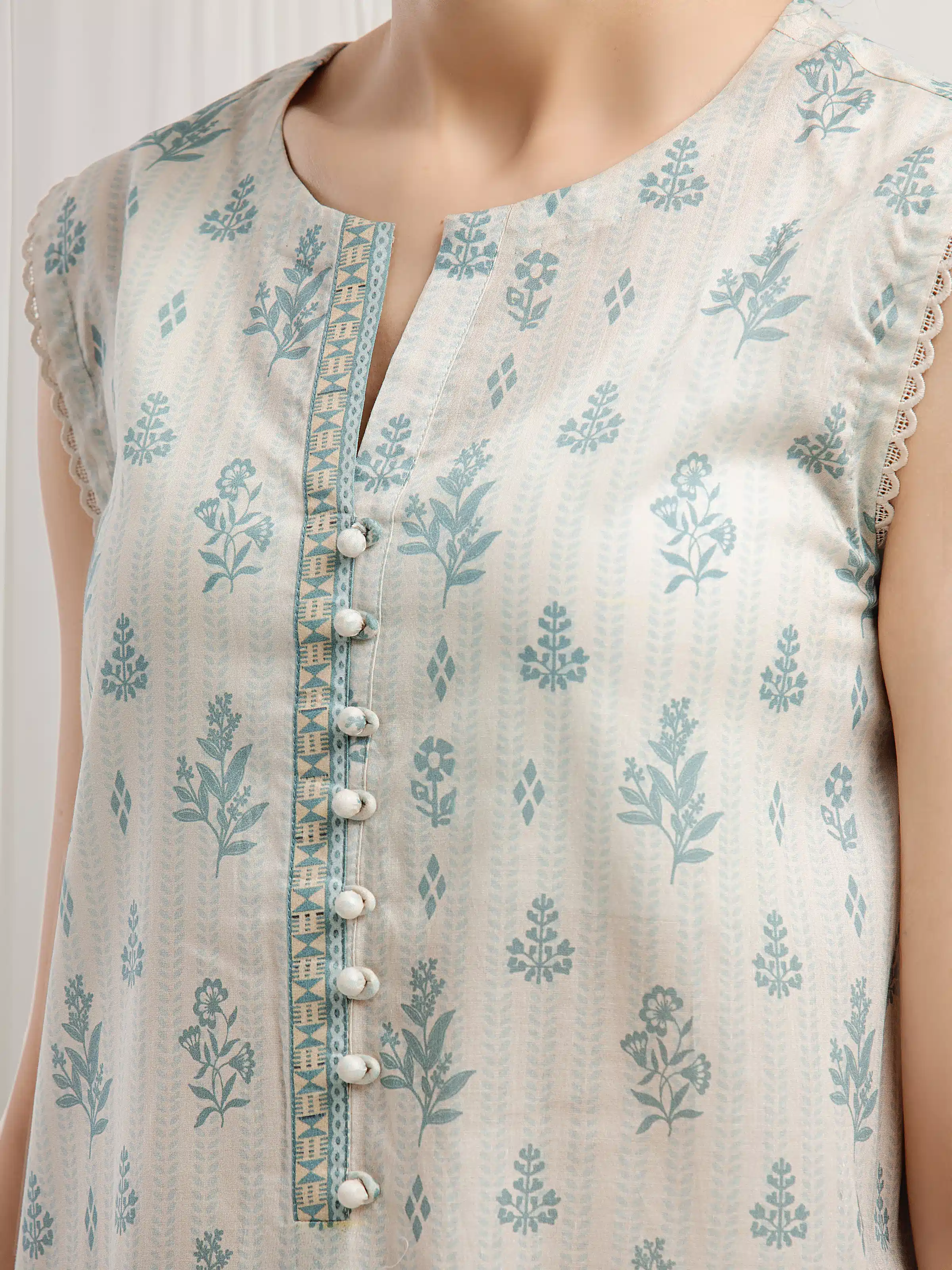 Unstitched Printed Lawn Suit - EWU6A1-36542-3P - Image 3