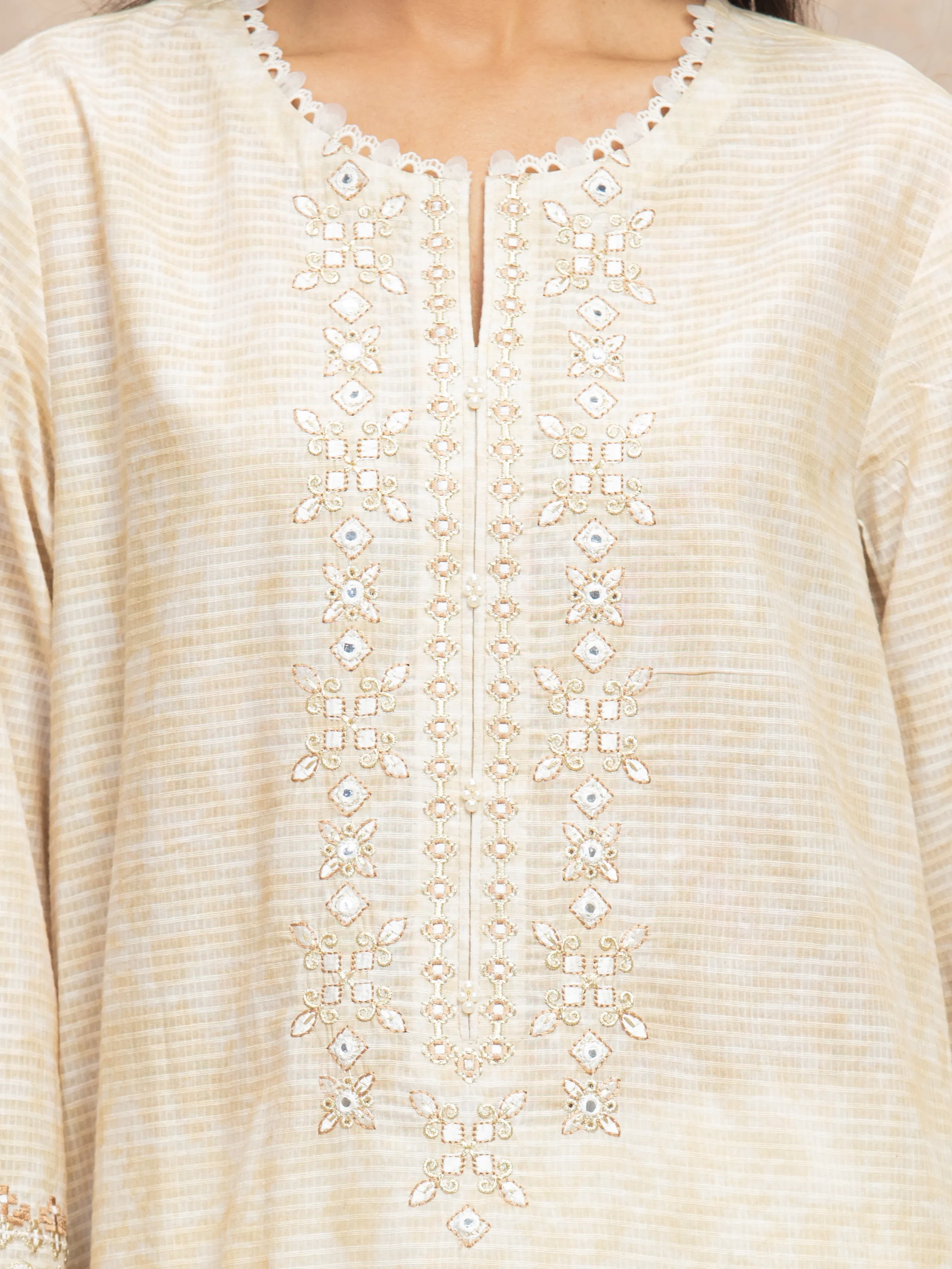 Unstitched Embroidered Lawn Suit - EWU5V1-31903-3P - Image 4