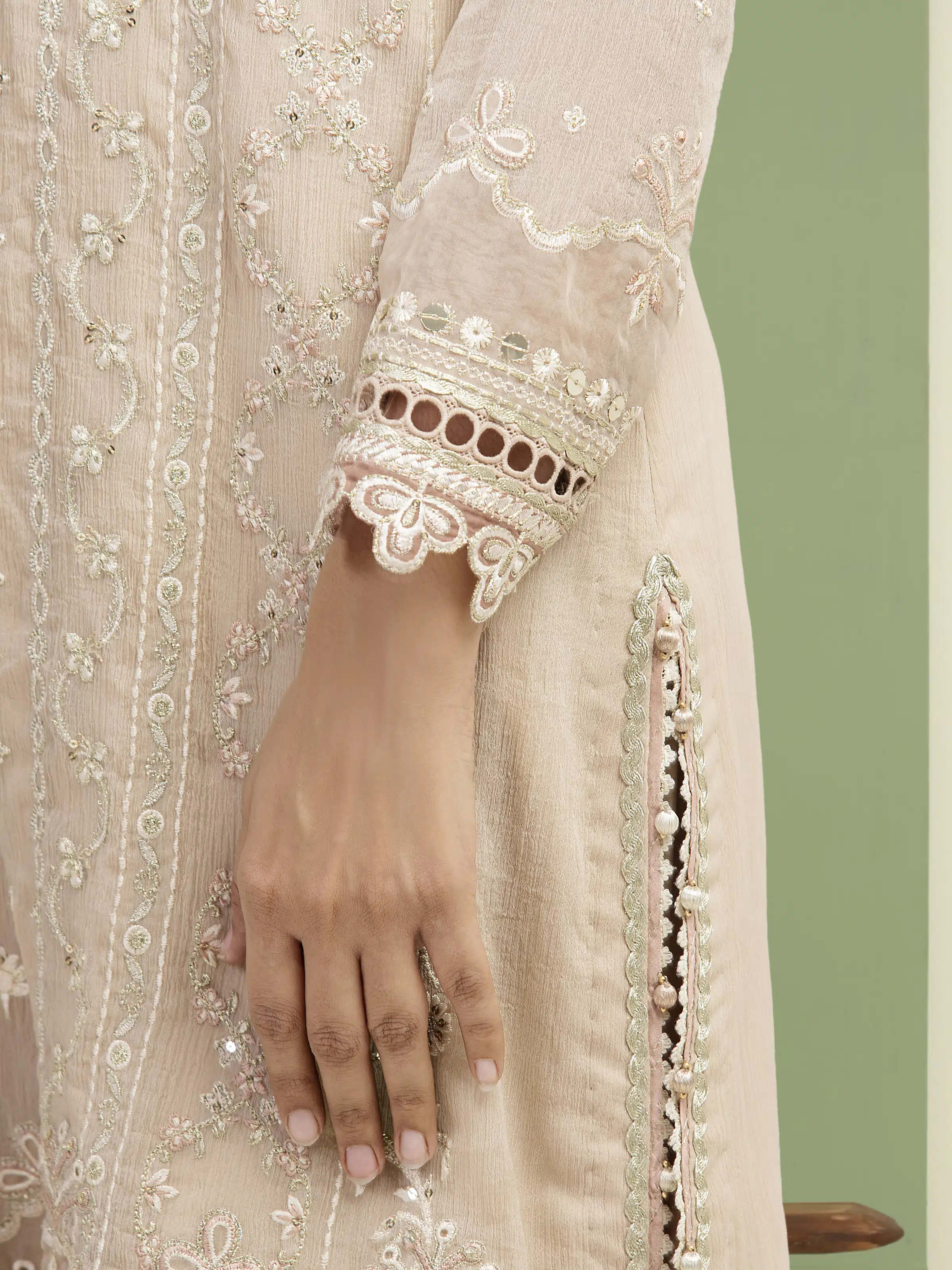 Unstitched Embroidered Chiffon Suit - EWU5V5-31305-3P - Image 3