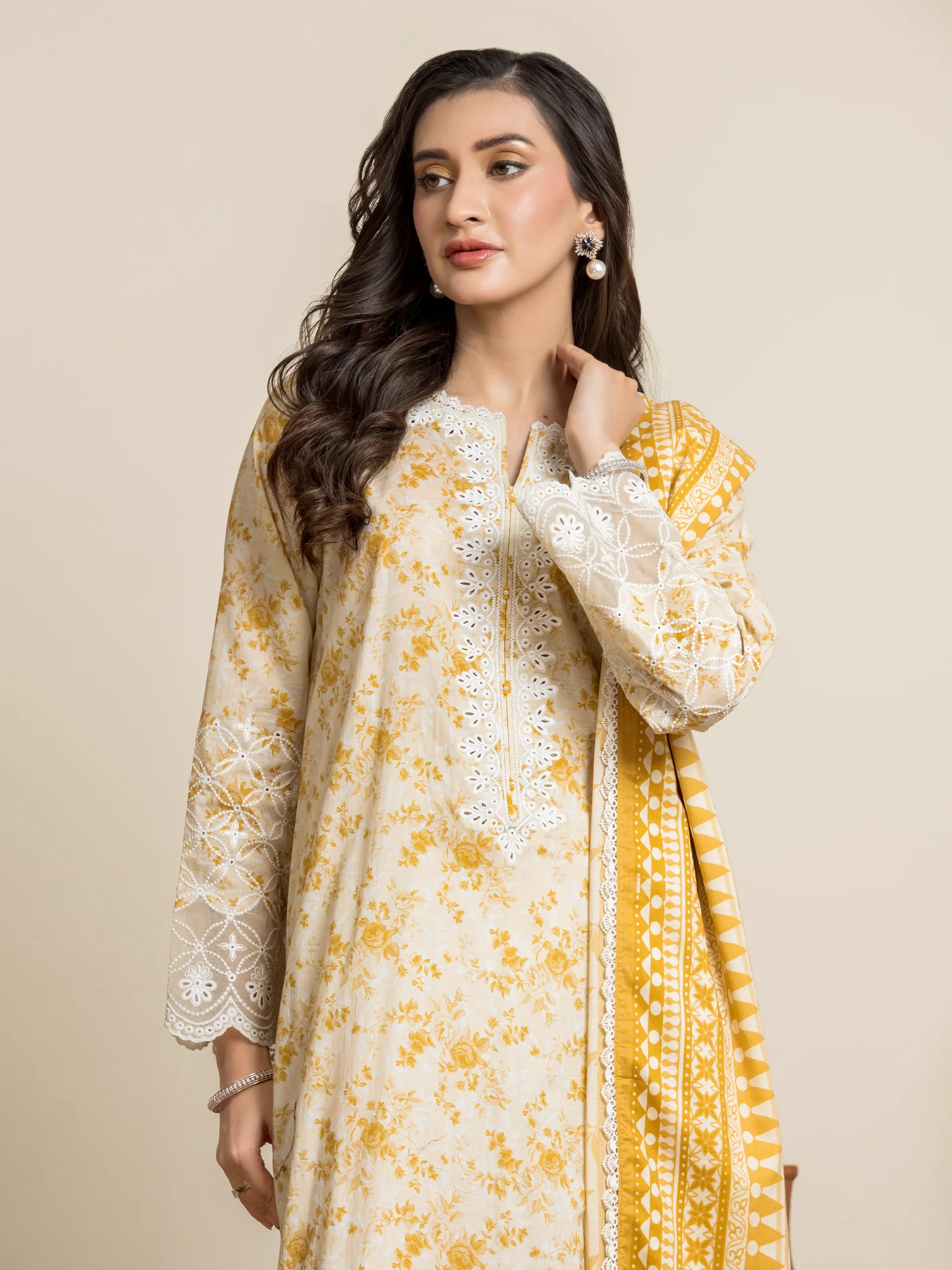 Unstitched Embroidered Lawn Suit - EWU24V1-28609-3P - Image 4
