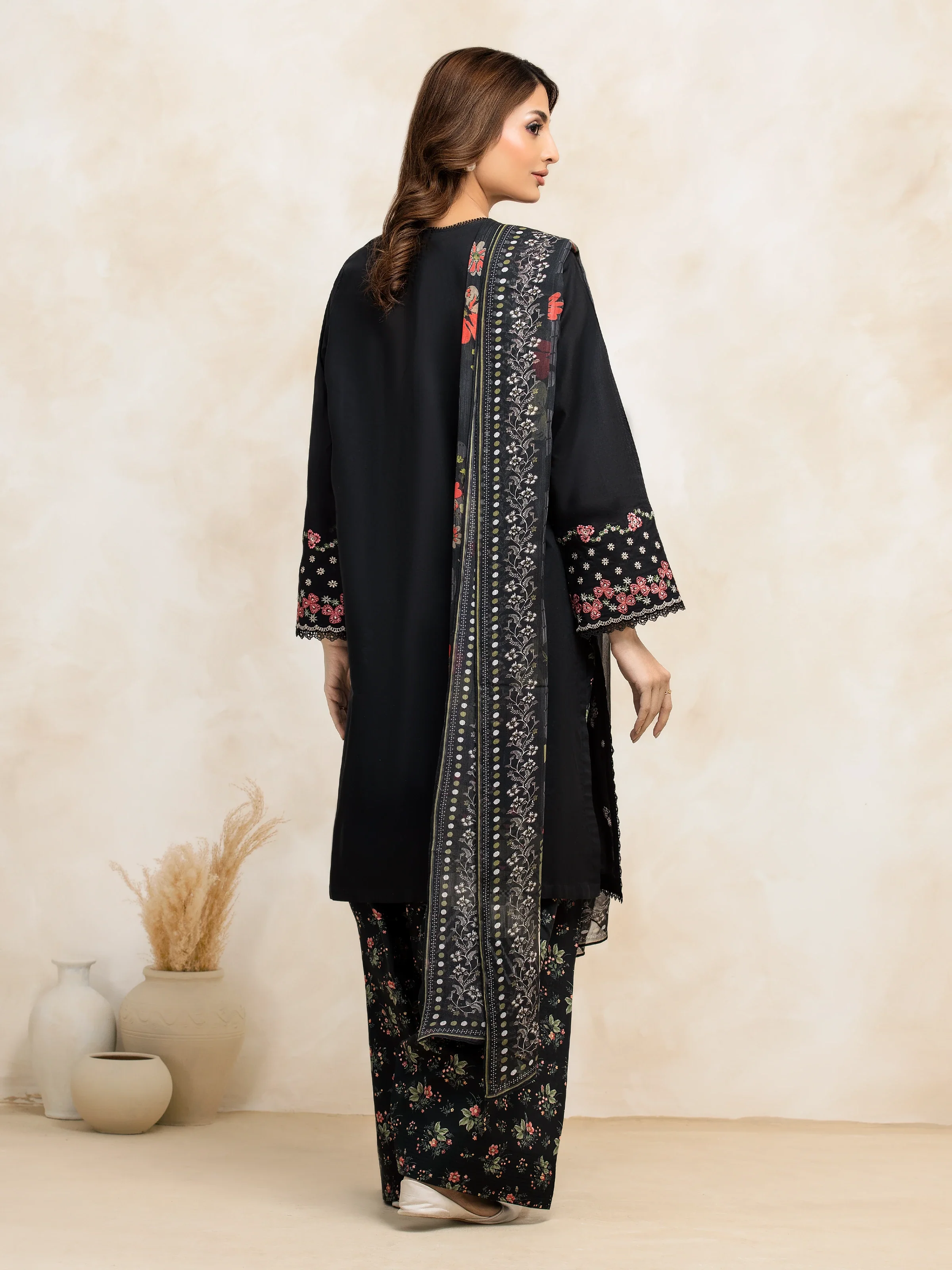 Unstitched Embroidered Cambric Suit - EWU5V2-31039-3P - Image 2
