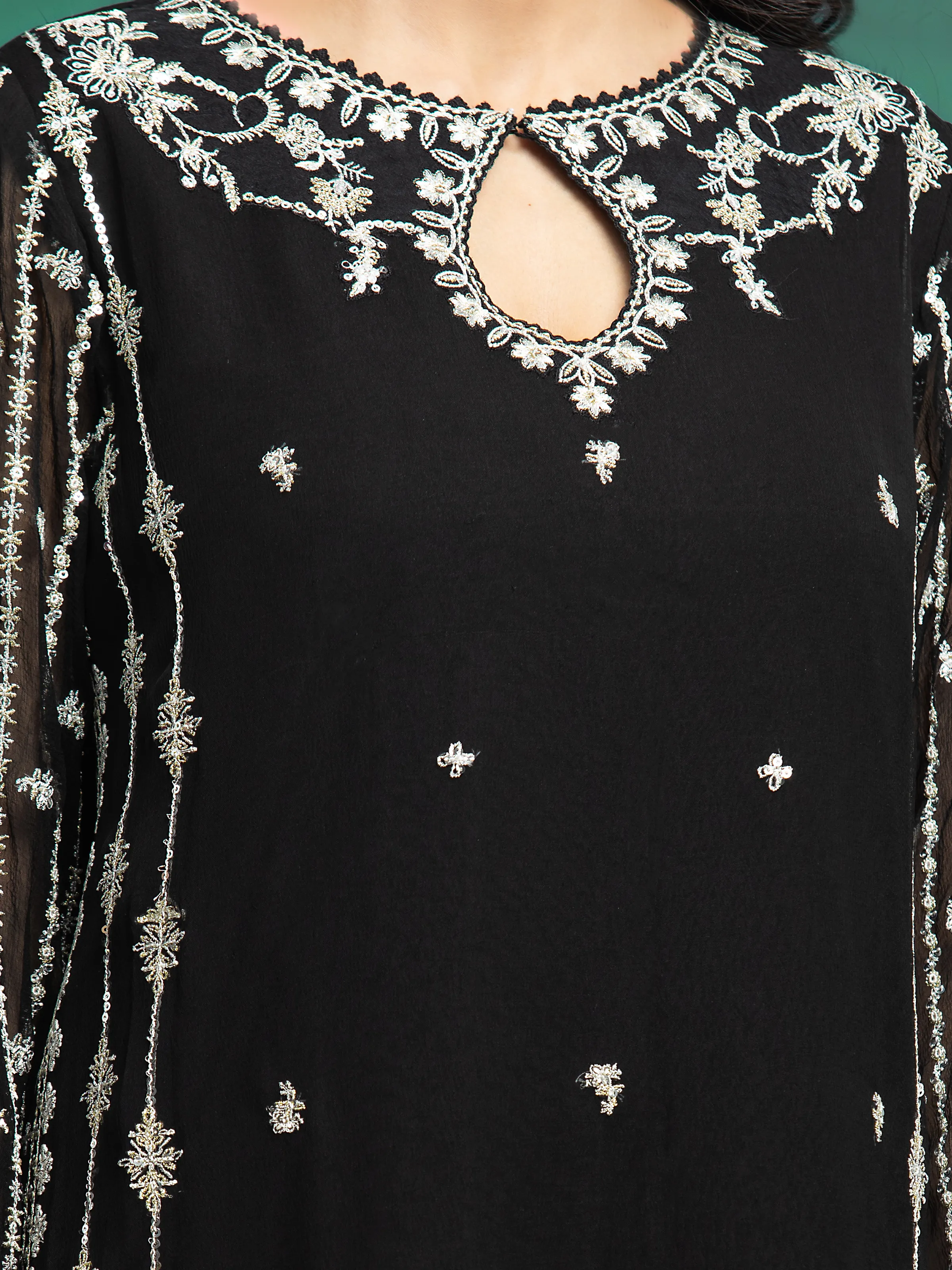 Unstitched Embroidered Chiffon Suit - EWU24V5-30326-3P - Image 4