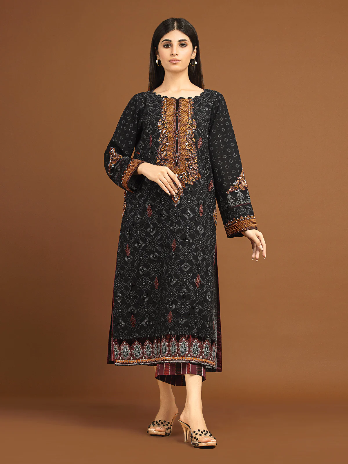Unstitched Embroidered Khaddar Shirt - EWU22V11-25036S