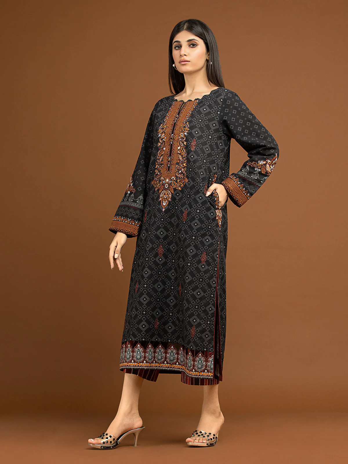Unstitched Embroidered Khaddar Shirt - EWU22V11-25036S - Image 3