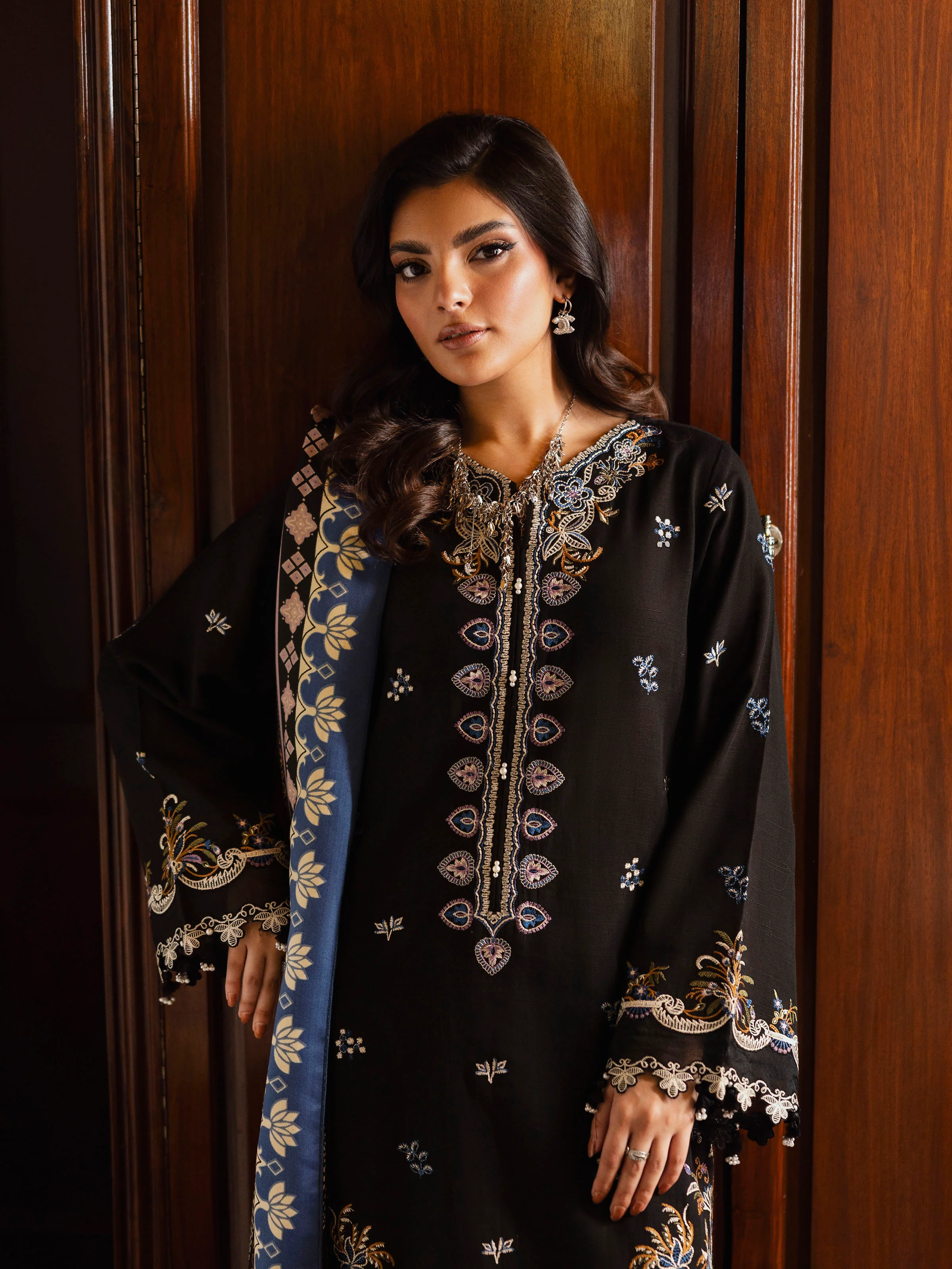 Unstitched Embroidered Khaddar Suit - EWU5V11-32007-3P - Image 4