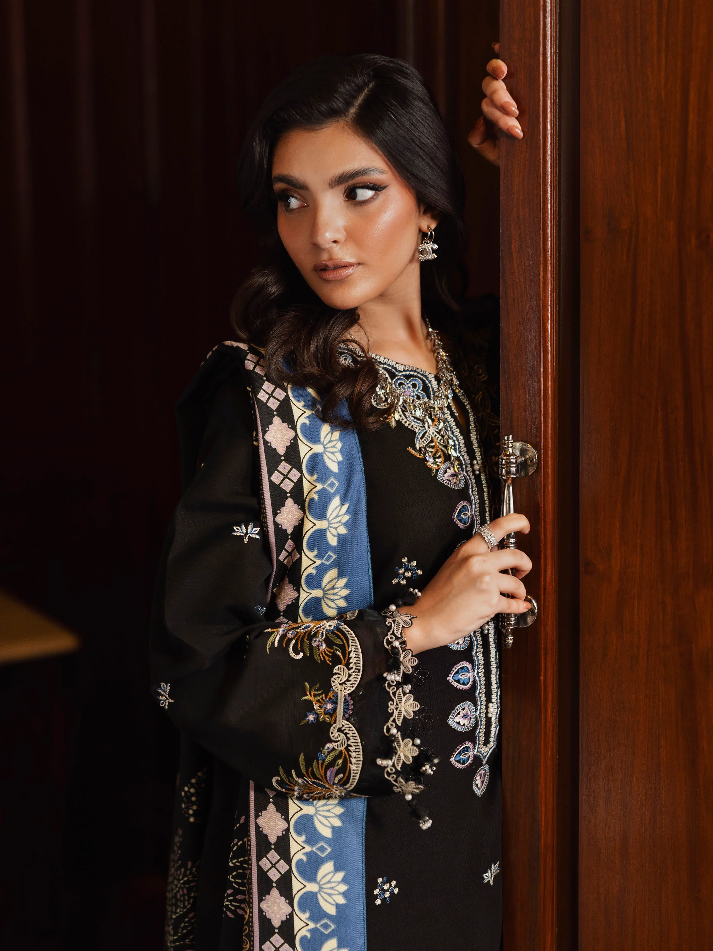 Unstitched Embroidered Khaddar Suit - EWU5V11-32007-3P - Image 5
