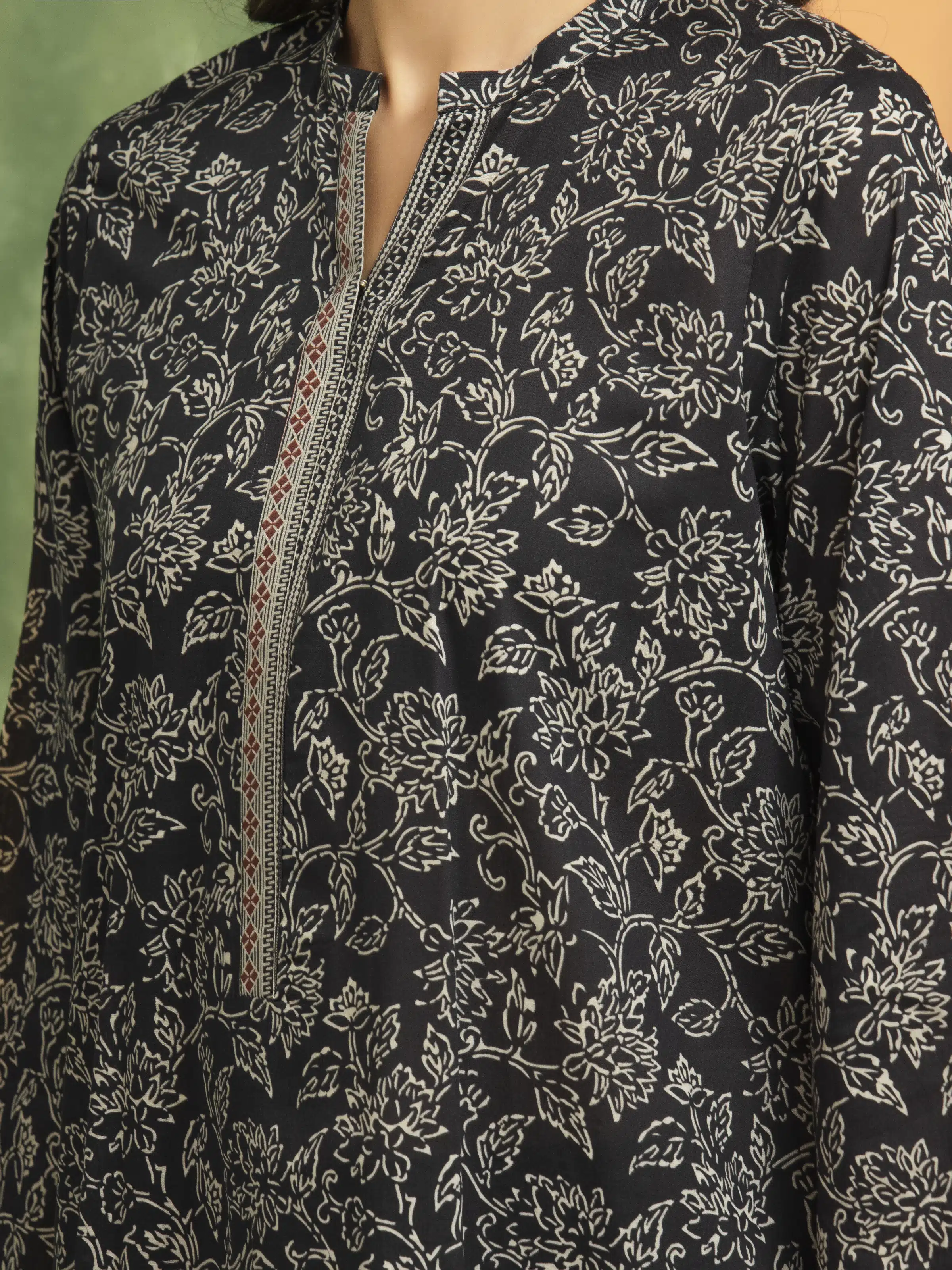 Unstitched Embroidered Lawn Shirt Trouser - EWU5V1-31470ST - Image 3