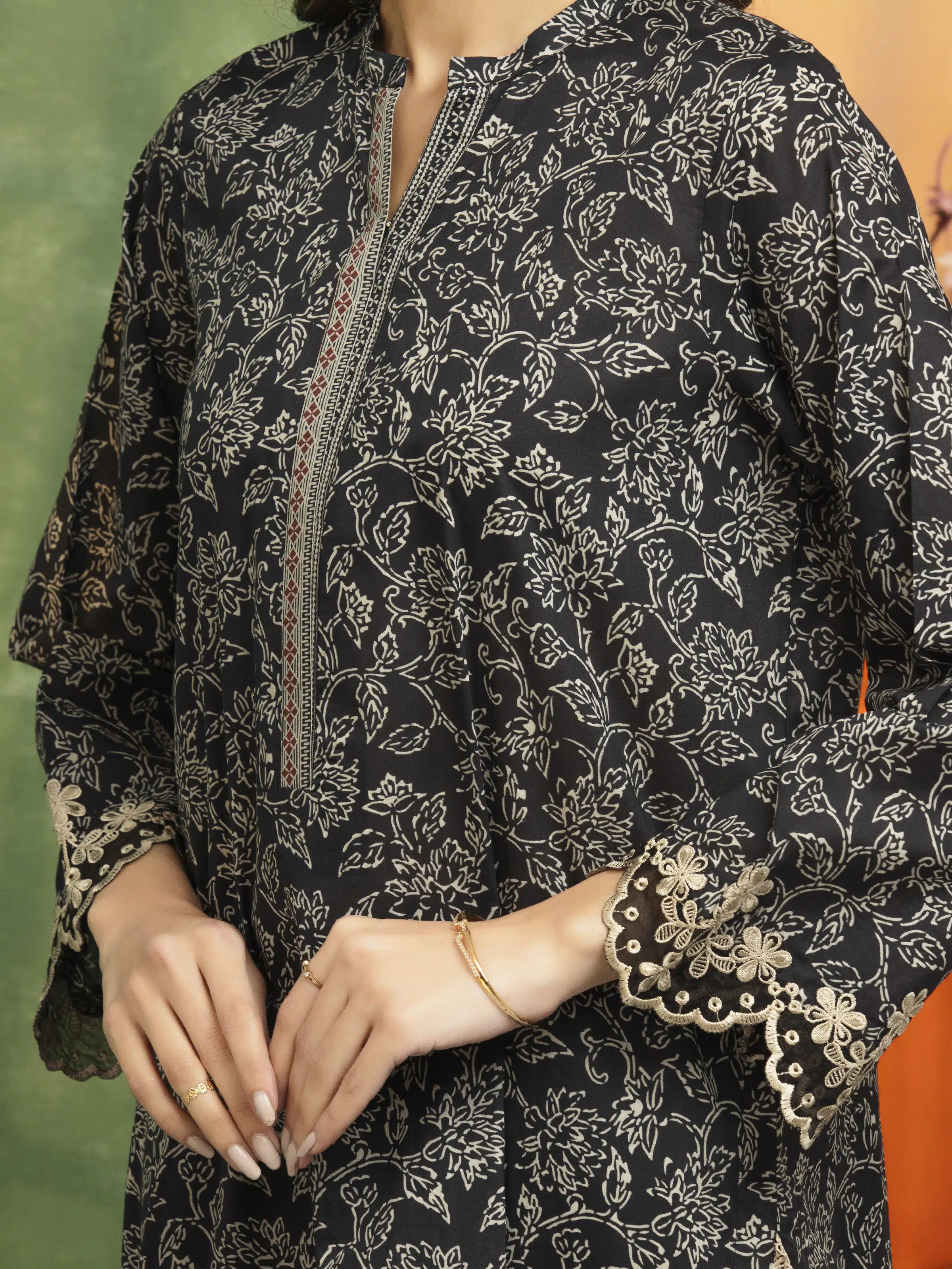 Unstitched Embroidered Lawn Shirt Trouser - EWU5V1-31470ST - Image 4
