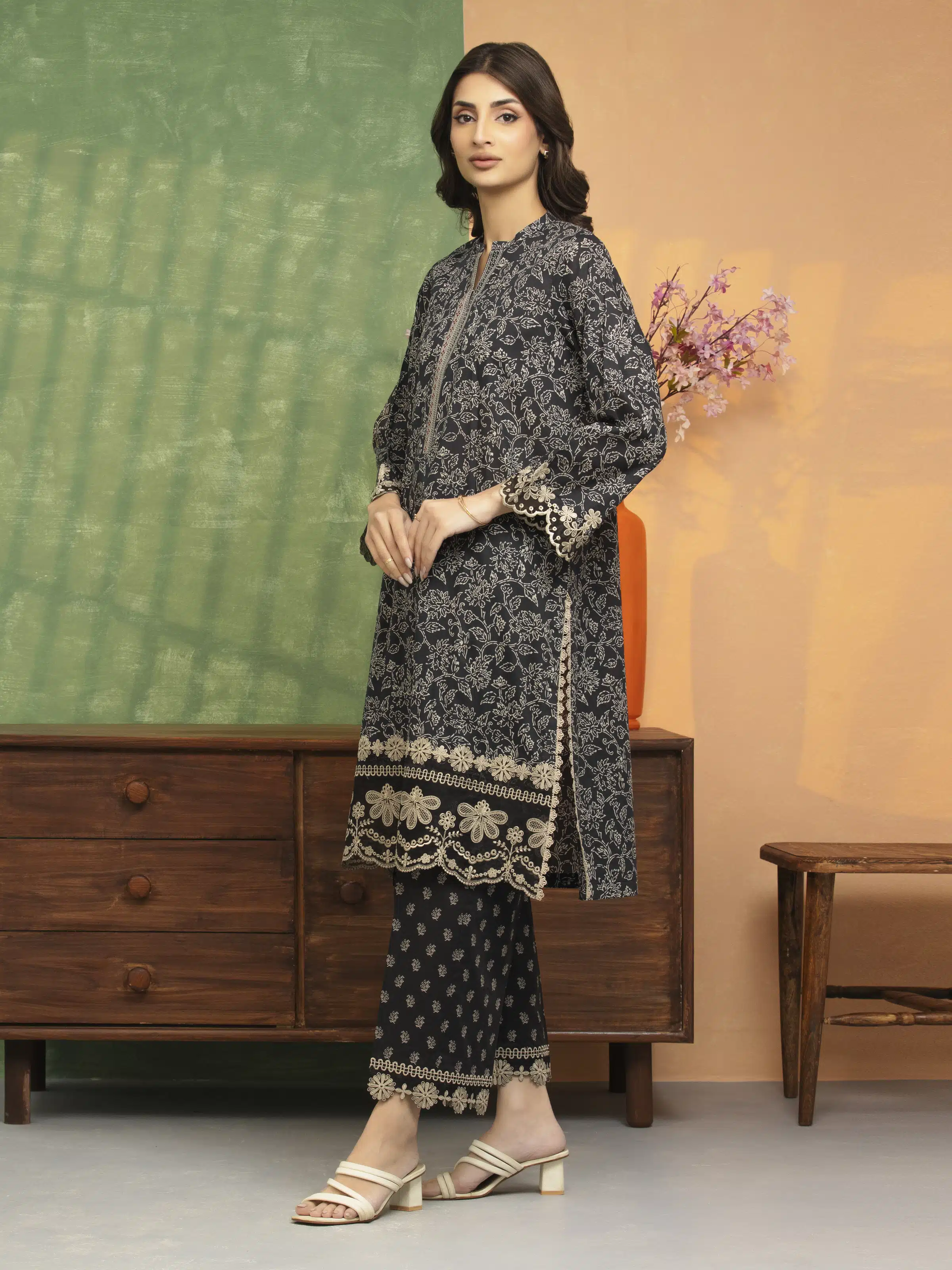 Unstitched Embroidered Lawn Shirt Trouser - EWU5V1-31470ST - Image 5