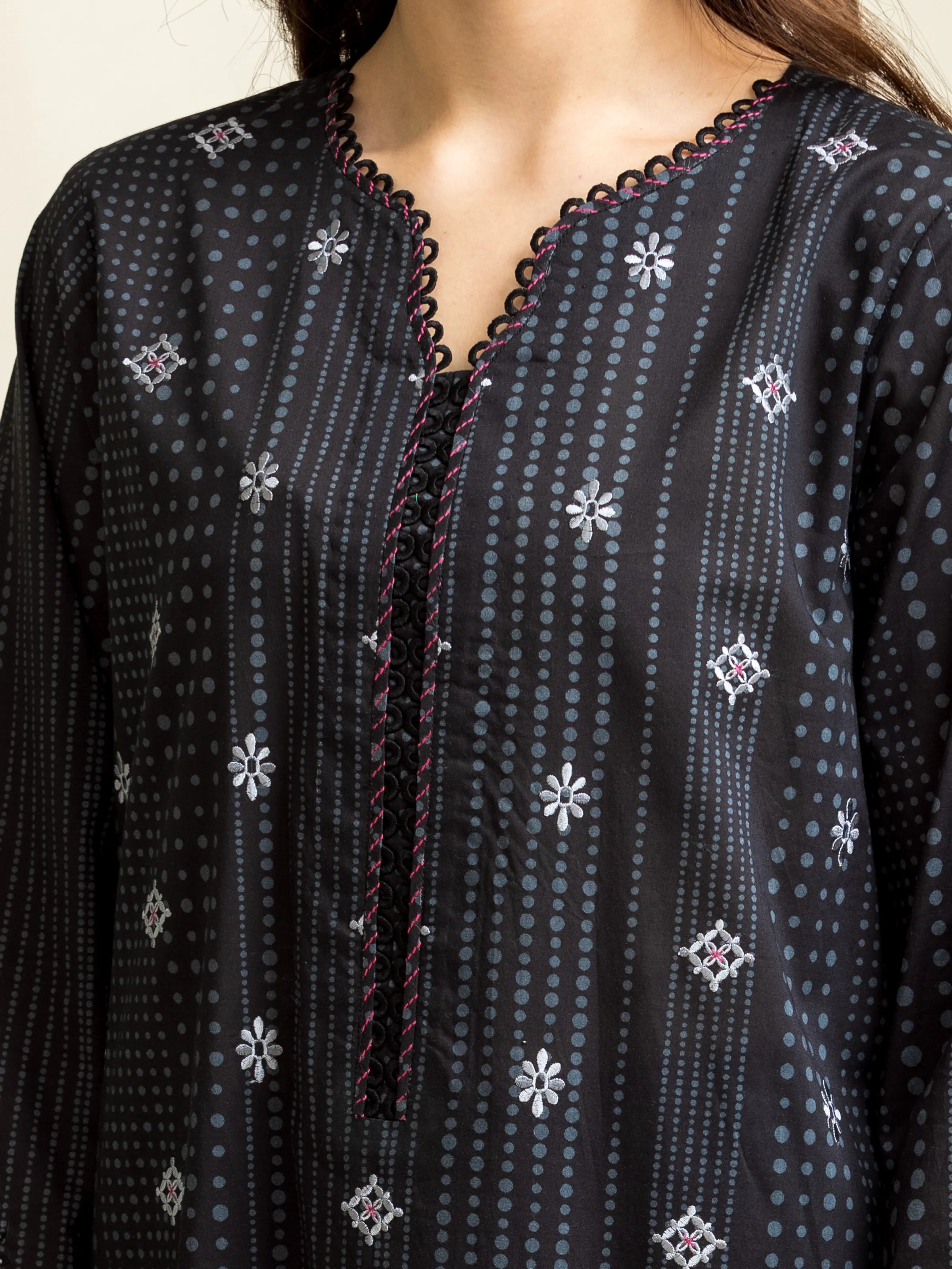 Unstitched Embroidered Lawn Suit - EWU5V1-31097-3P - Image 3